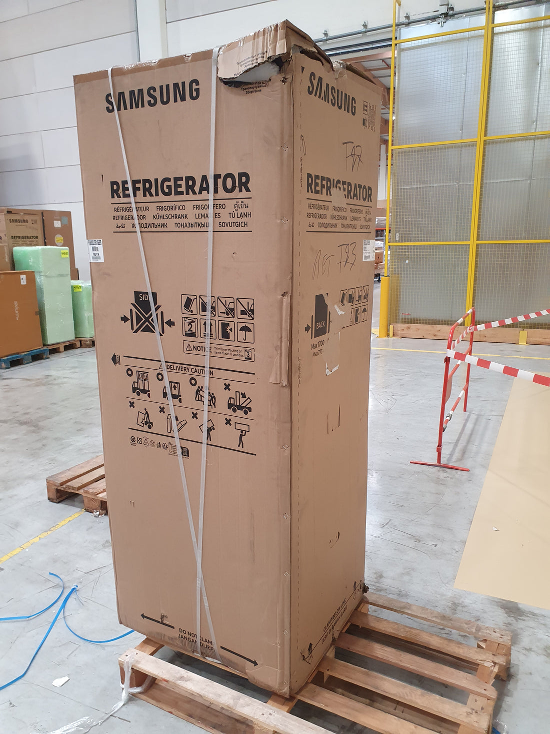 Réfrigérateur Avec Congélateur 339 L Reconditionné SAMSUNG RB33J3515S9 : détails