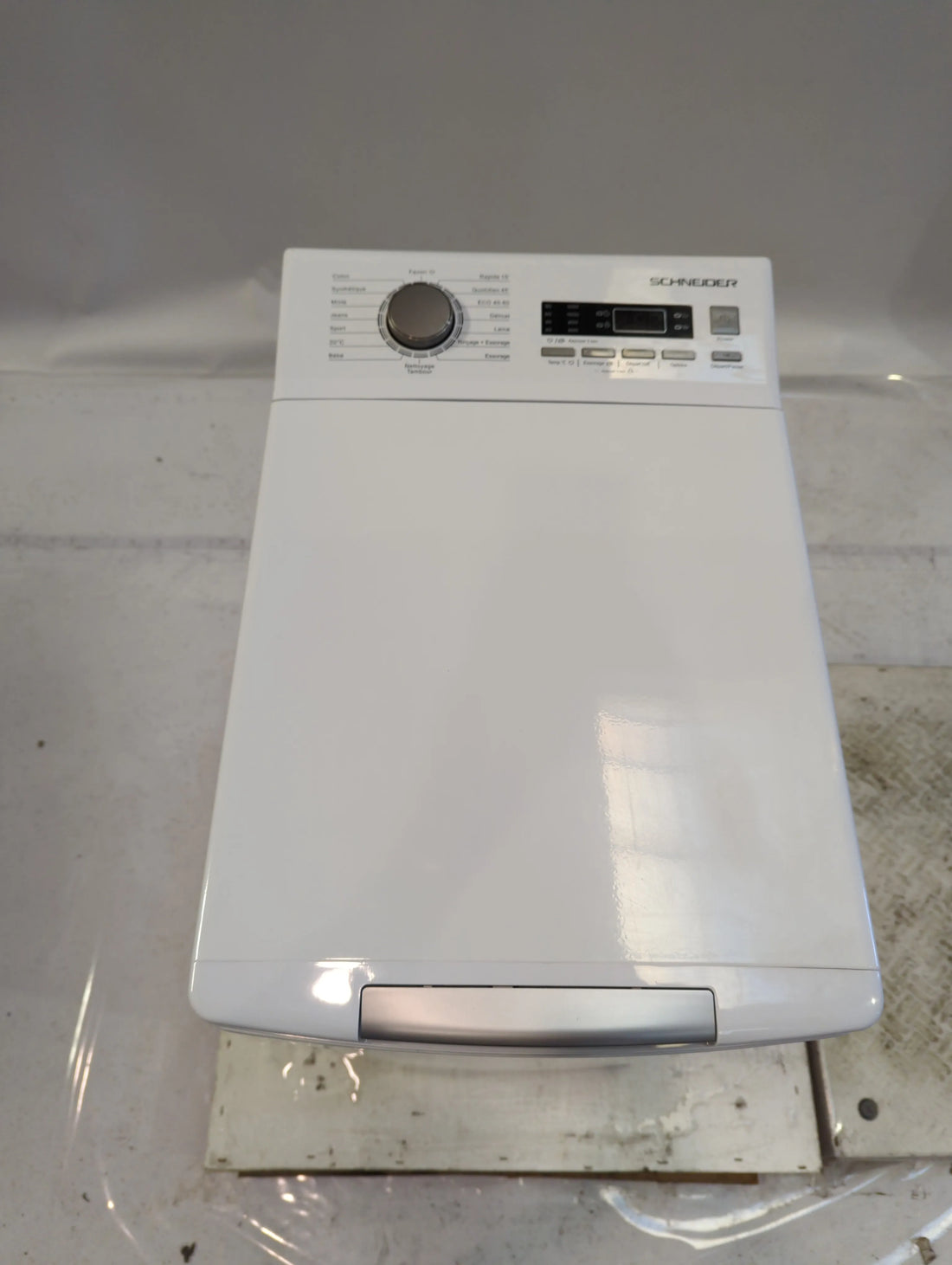 Lave-Linge Top 7 kg Reconditionné SCHNEIDER SCLLT712D3 : vue du haut ouverture et commandes
