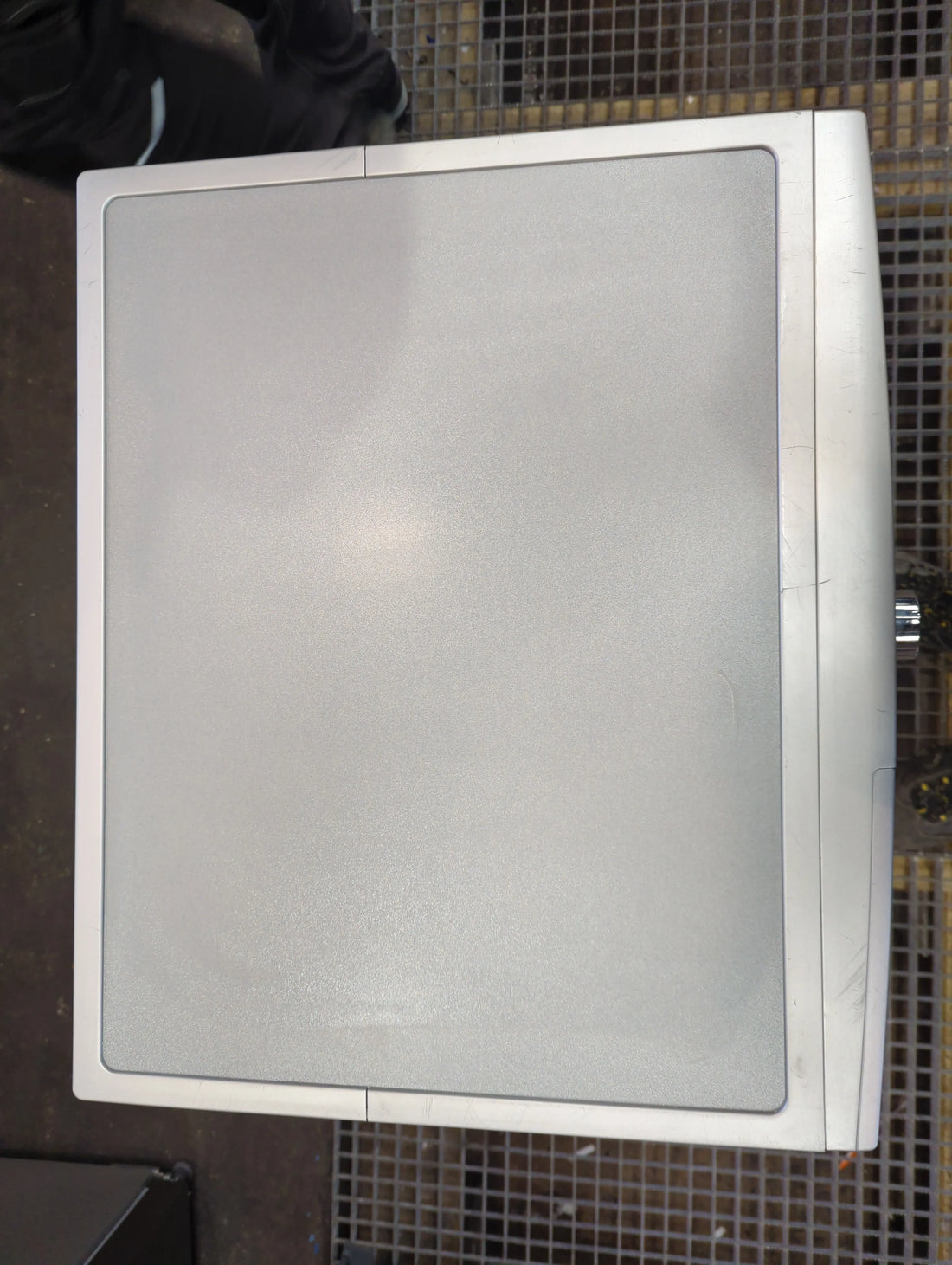 Lave-Linge Hublot 7 kg Reconditionné BRANDT BWF47TCS : vue du haut ouverture et commandes