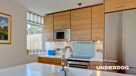 Une cuisine complète pas chère en bois