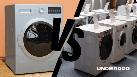 À gauche, un sèche-linge neuf et à droite, un sèche-linge reconditionné