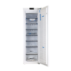 Un congélateur encastrable blanc avec la porte ouverte