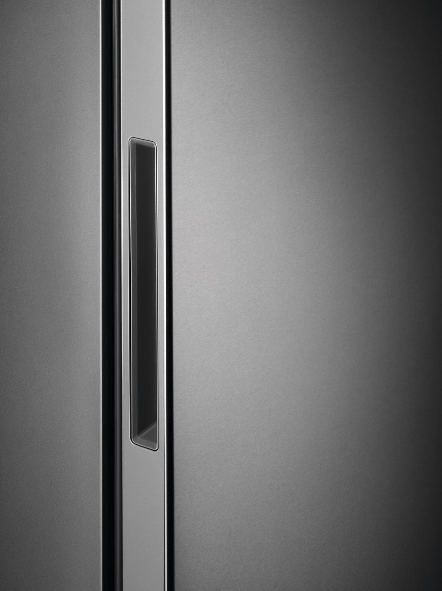 Réfrigérateur une porte ELECTROLUX LRC5ME38X0