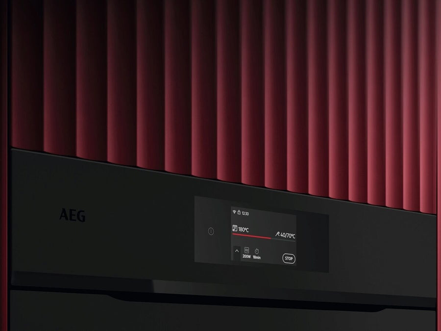 Four micro-ondes encastrable AEG NKM7N721T