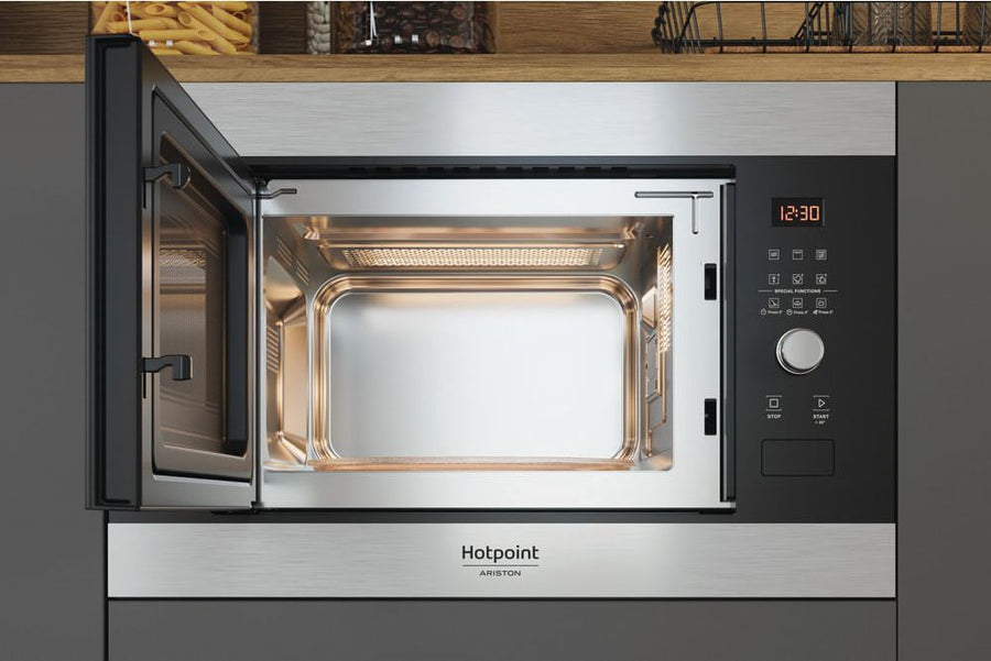 Four micro-ondes encastrable HOTPOINT MF25G IX HA