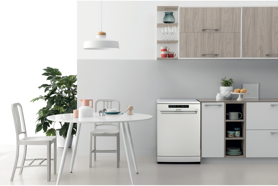 Lave-vaisselle pose libre INDESIT I0FD641A