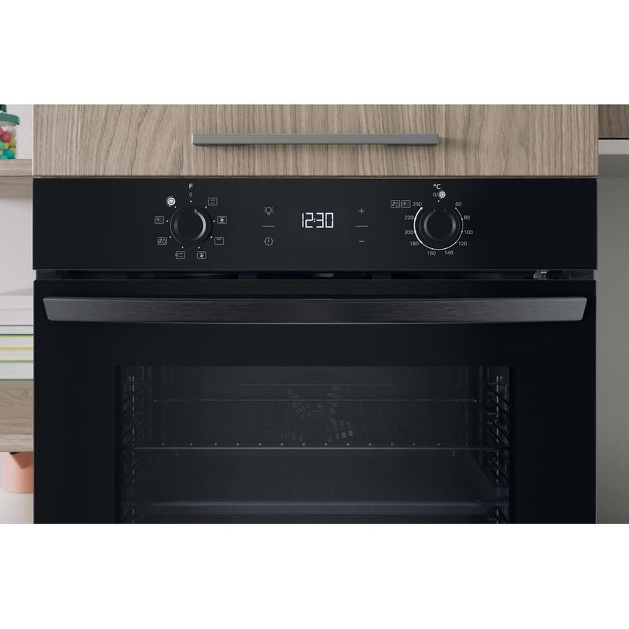 Four chaleur tournante INDESIT IO 275P B