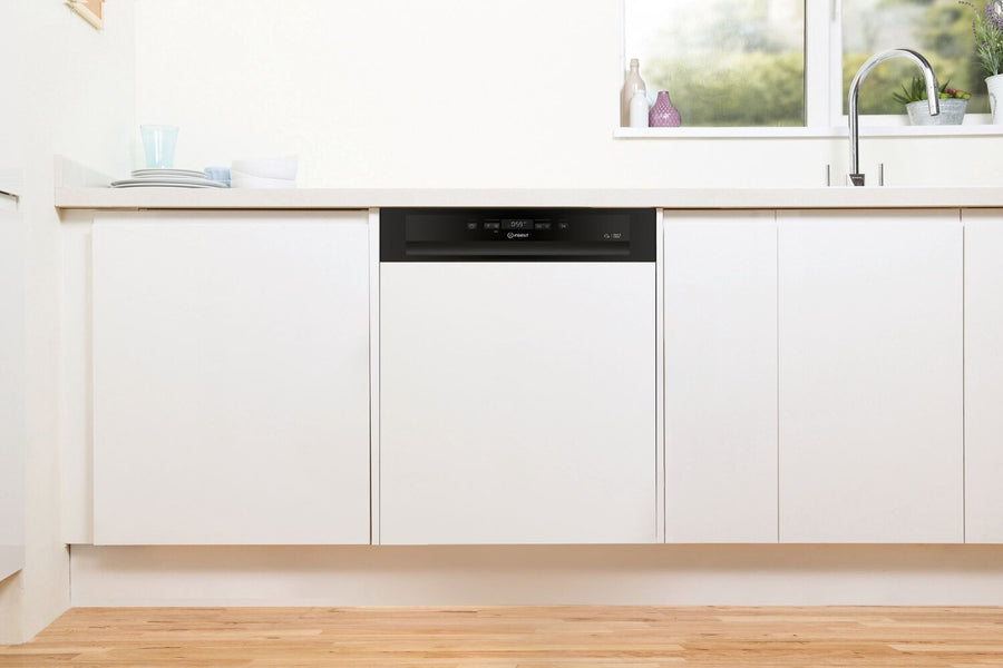 Lave-vaisselle encastrable INDESIT IN2PC14BN70B