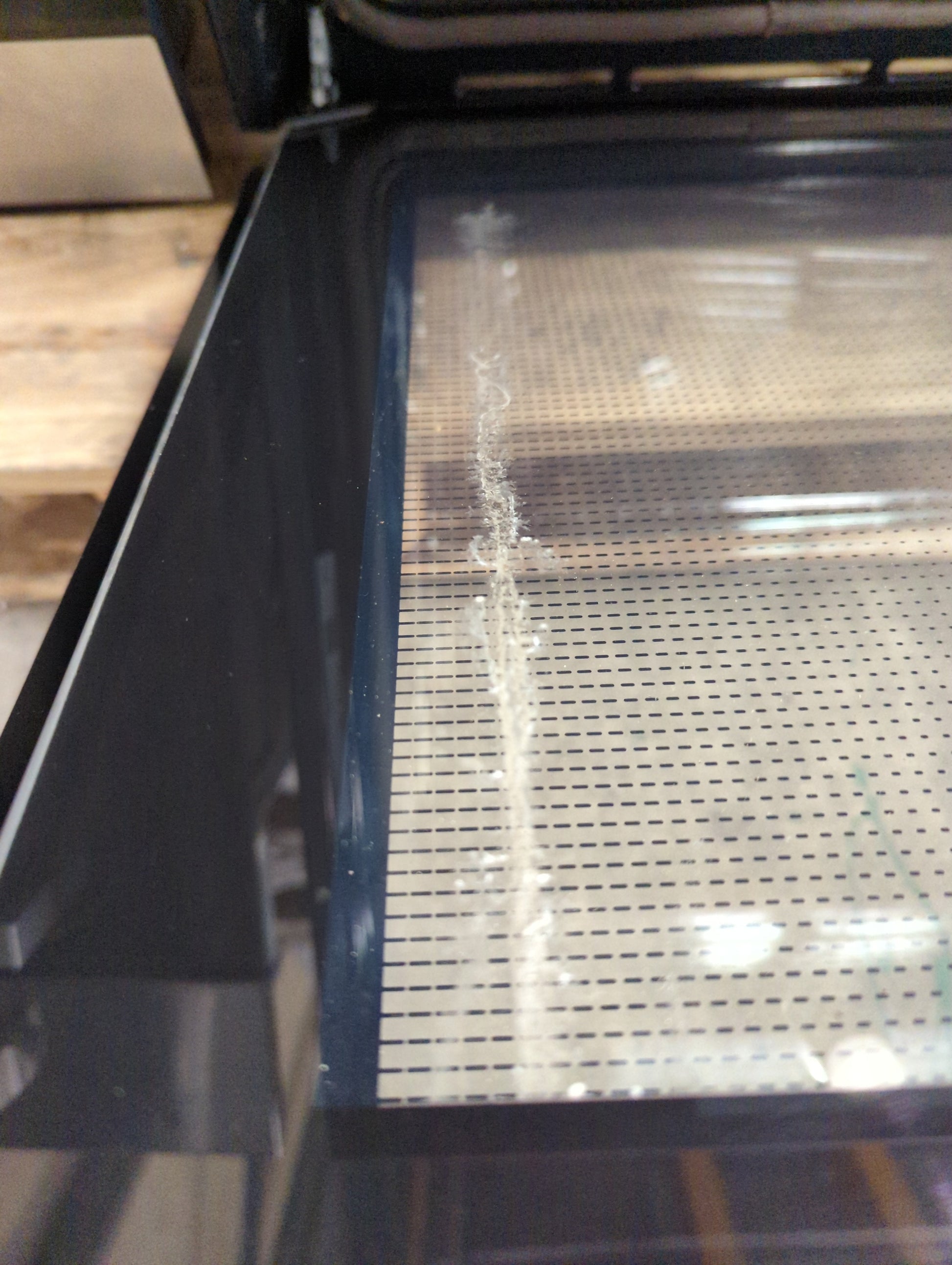 Four Chaleur Tournante 77 L Reconditionné HISENSE BSA66334PG : détails