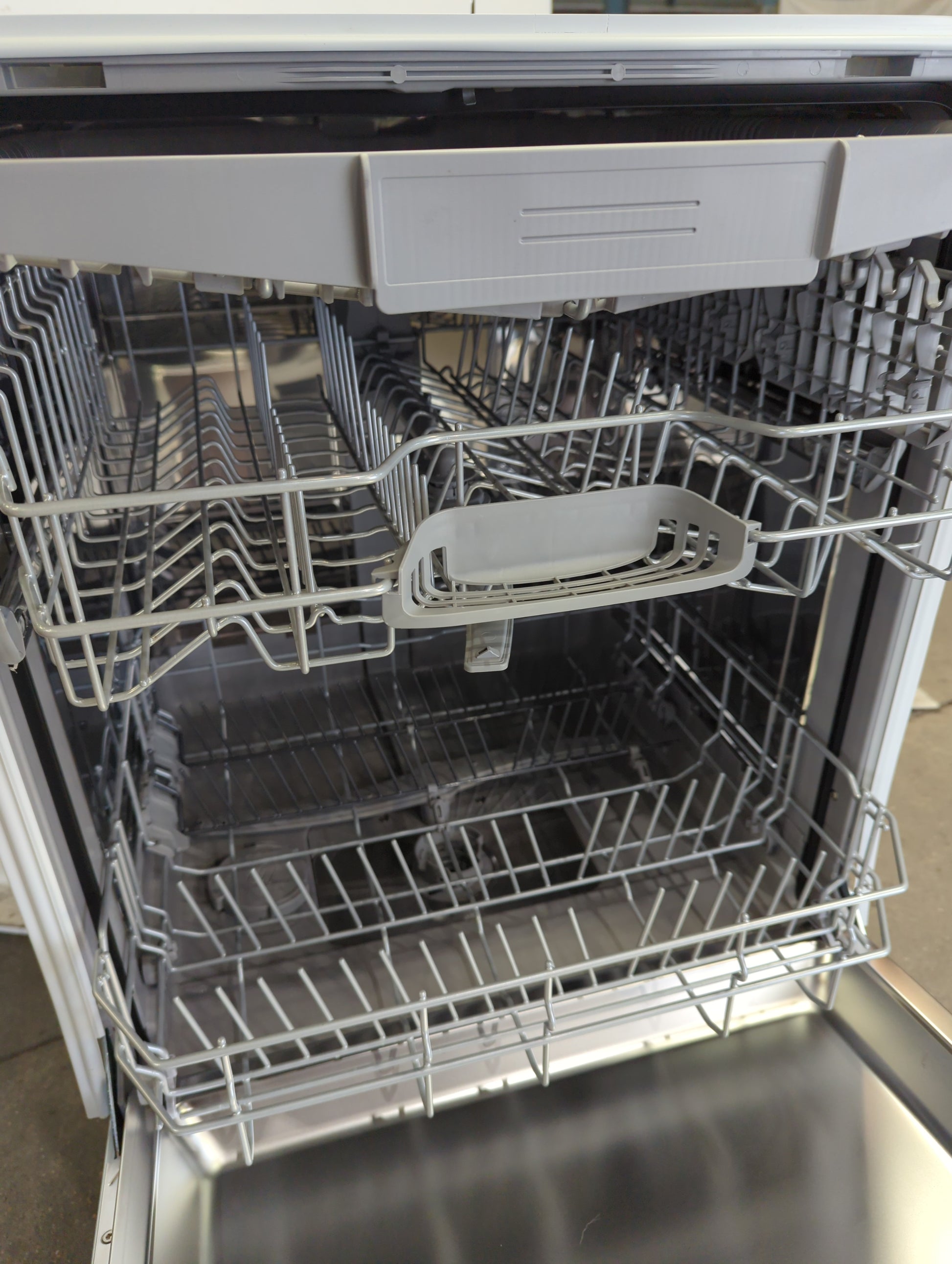Lave-Vaisselle Encastrable 13 Cvts Reconditionné BOSCH SMV25EX07F : vue de l'intérieur