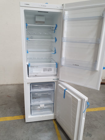Réfrigérateur Avec Congélateur 308 L Reconditionné BOSCH KGV36VWEAS : détails