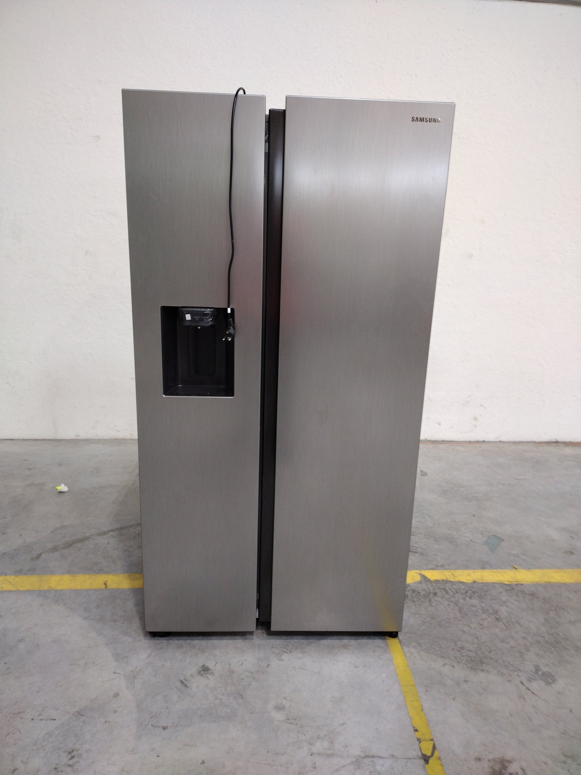 Réfrigérateur Américain 634 L Reconditionné SAMSUNG RS68CG882DS9 : détails