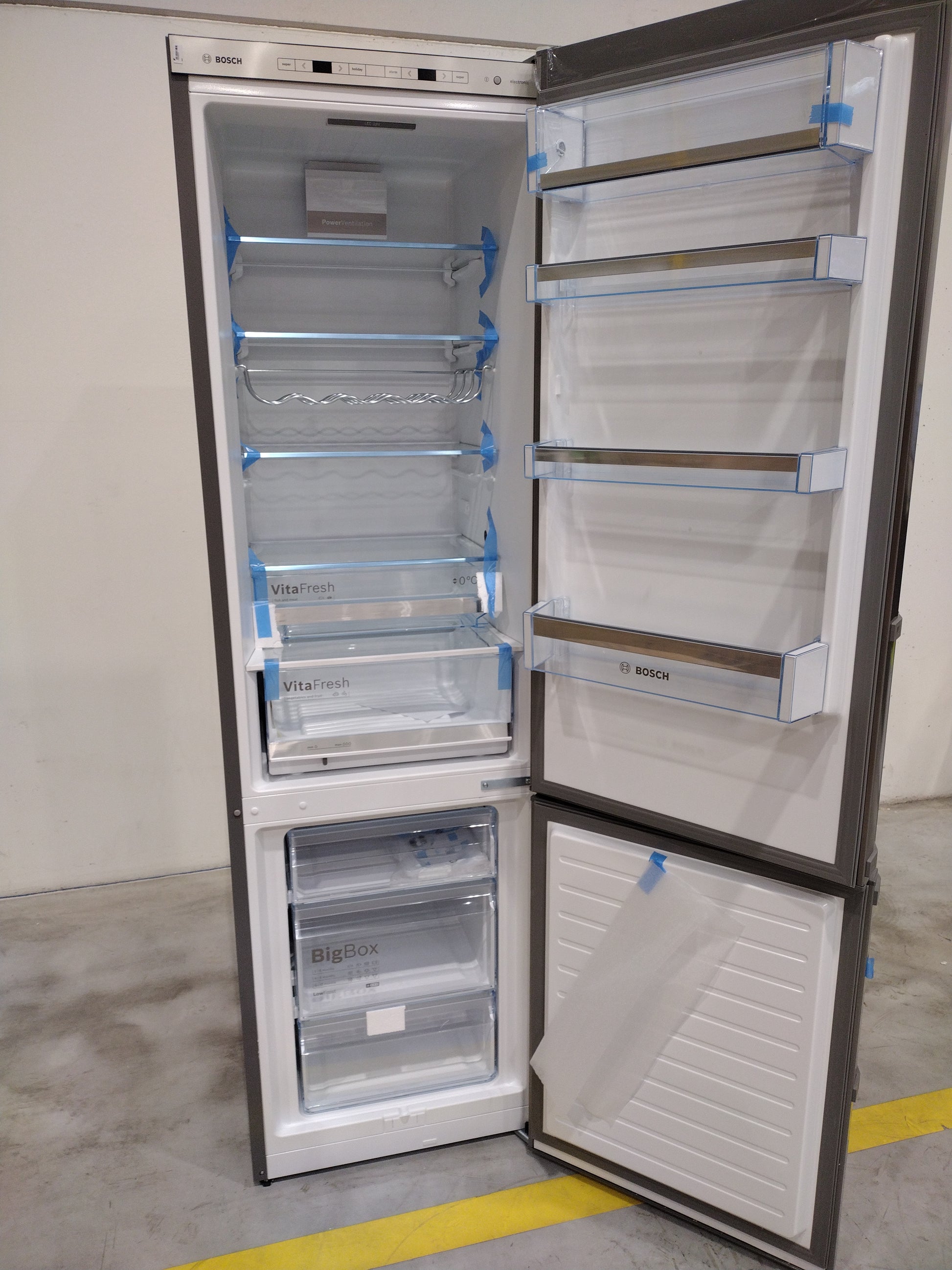 Réfrigérateur Avec Congélateur 343 L Reconditionné BOSCH KGE398IBP : détails