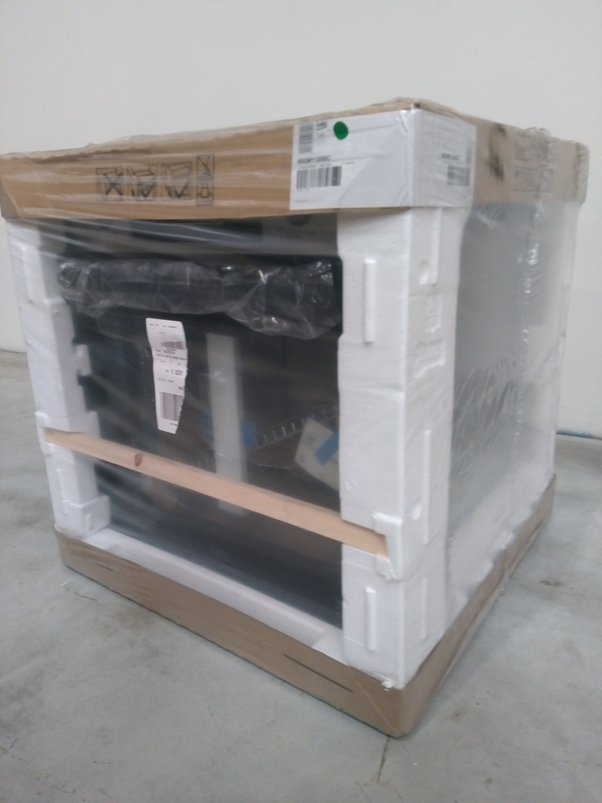 Four Chaleur Tournante 72 L Reconditionné BEKO BBQM11300BC : détails
