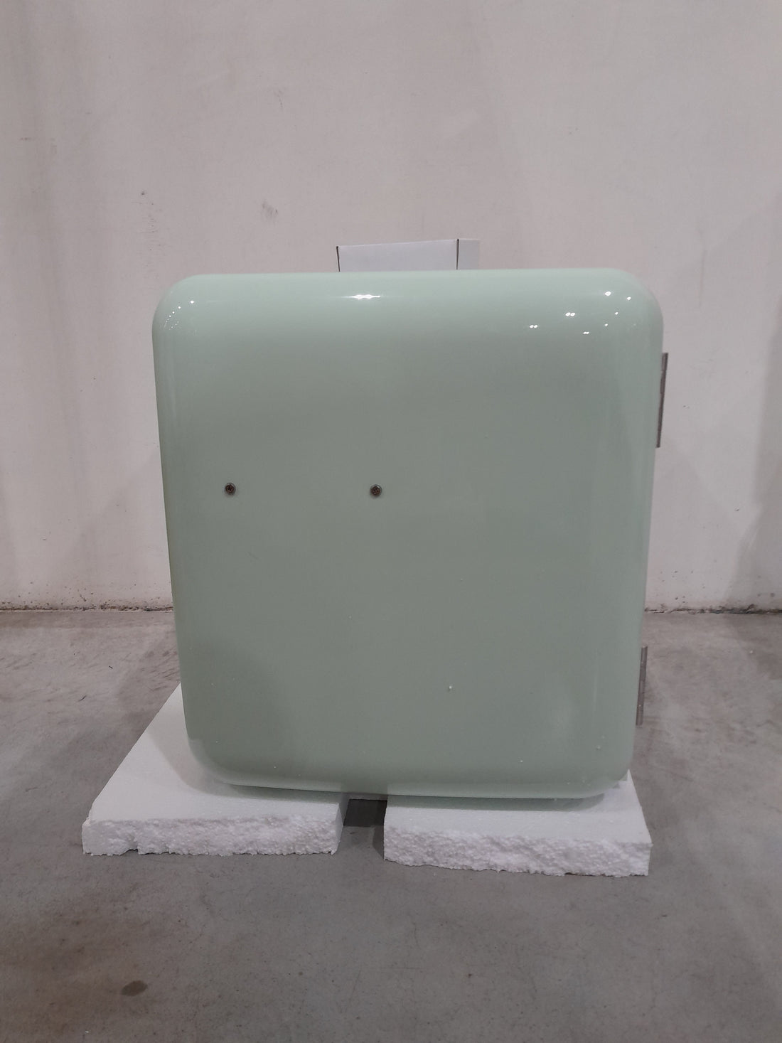 Réfrigérateur Compact 48 L Reconditionné CREATE RETRO FRIDGE 48L : détails