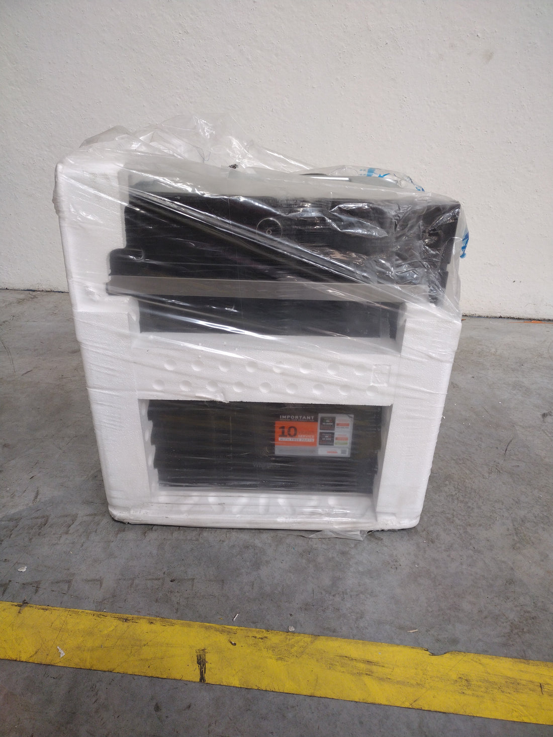 Four Chaleur Tournante 73 L Reconditionné WHIRLPOOL AKZ 96240/NB : détails