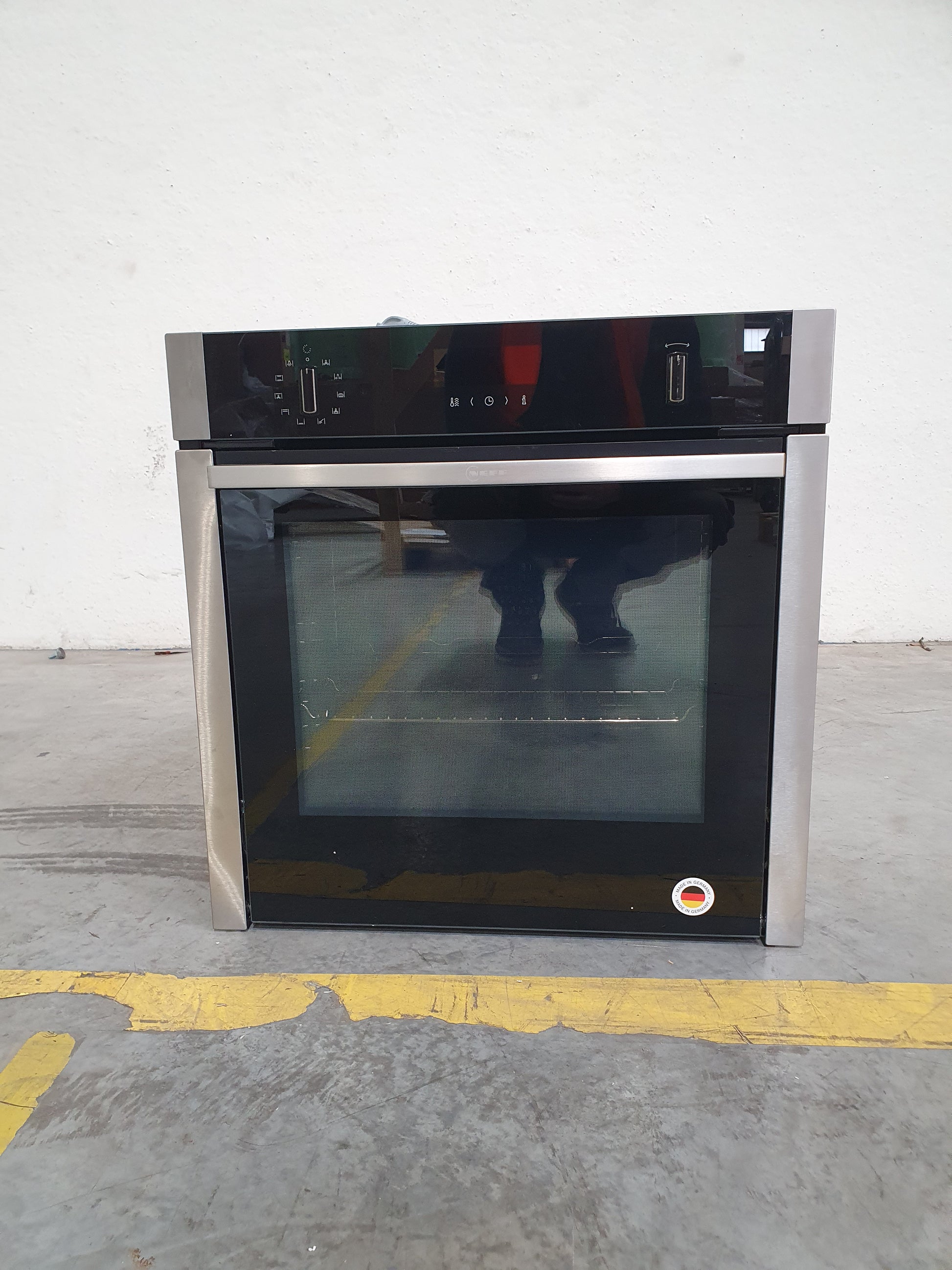 Four Traditionnel 71 L Reconditionné NEFF B5ACH7AN3F : détails