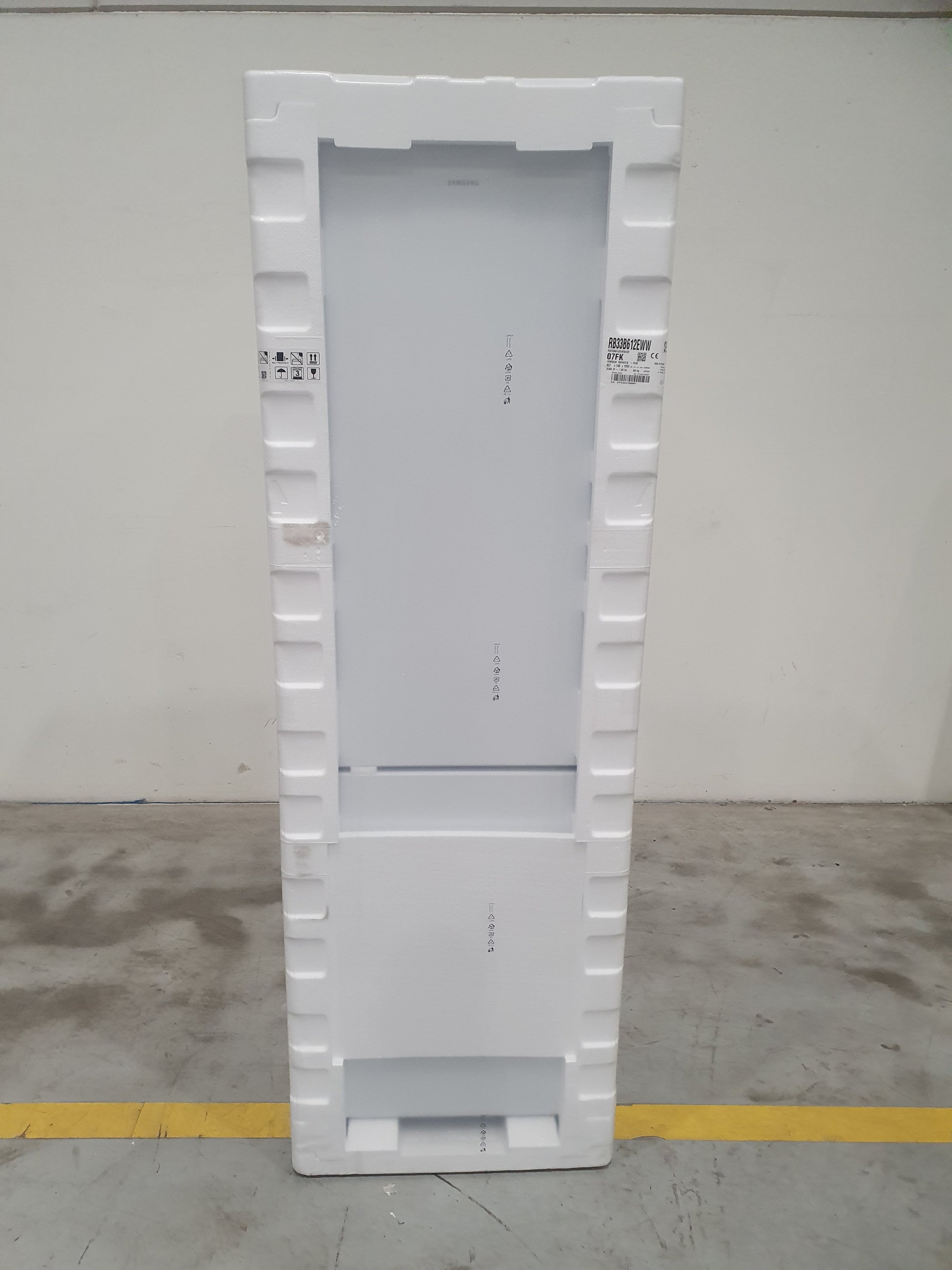 Réfrigérateur Avec Congélateur 344 L Reconditionné SAMSUNG RB33B612EWW : détails