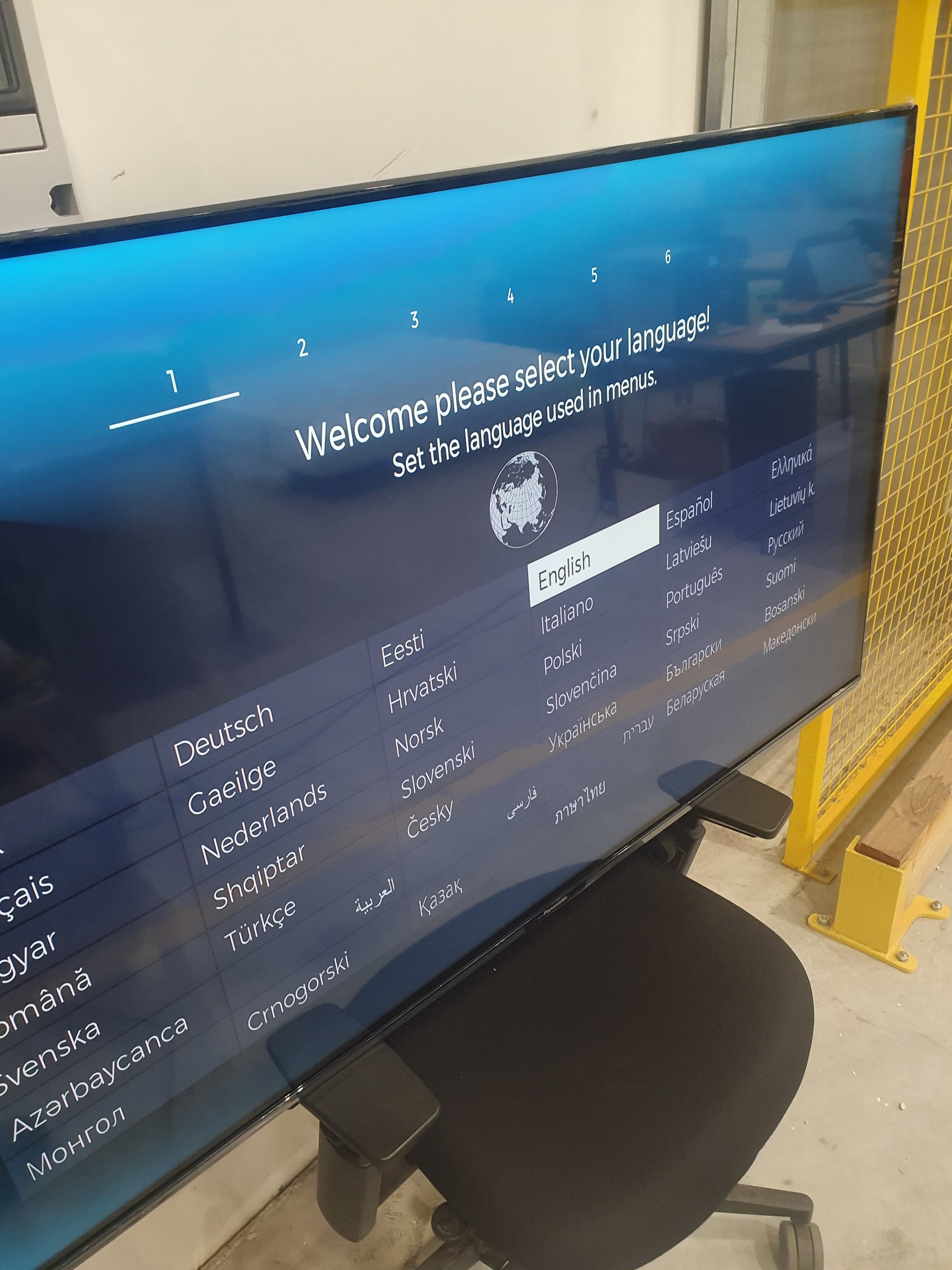 Téléviseur Led  Reconditionné PANASONIC TB55W60AEZ 139 CM (55") : détails