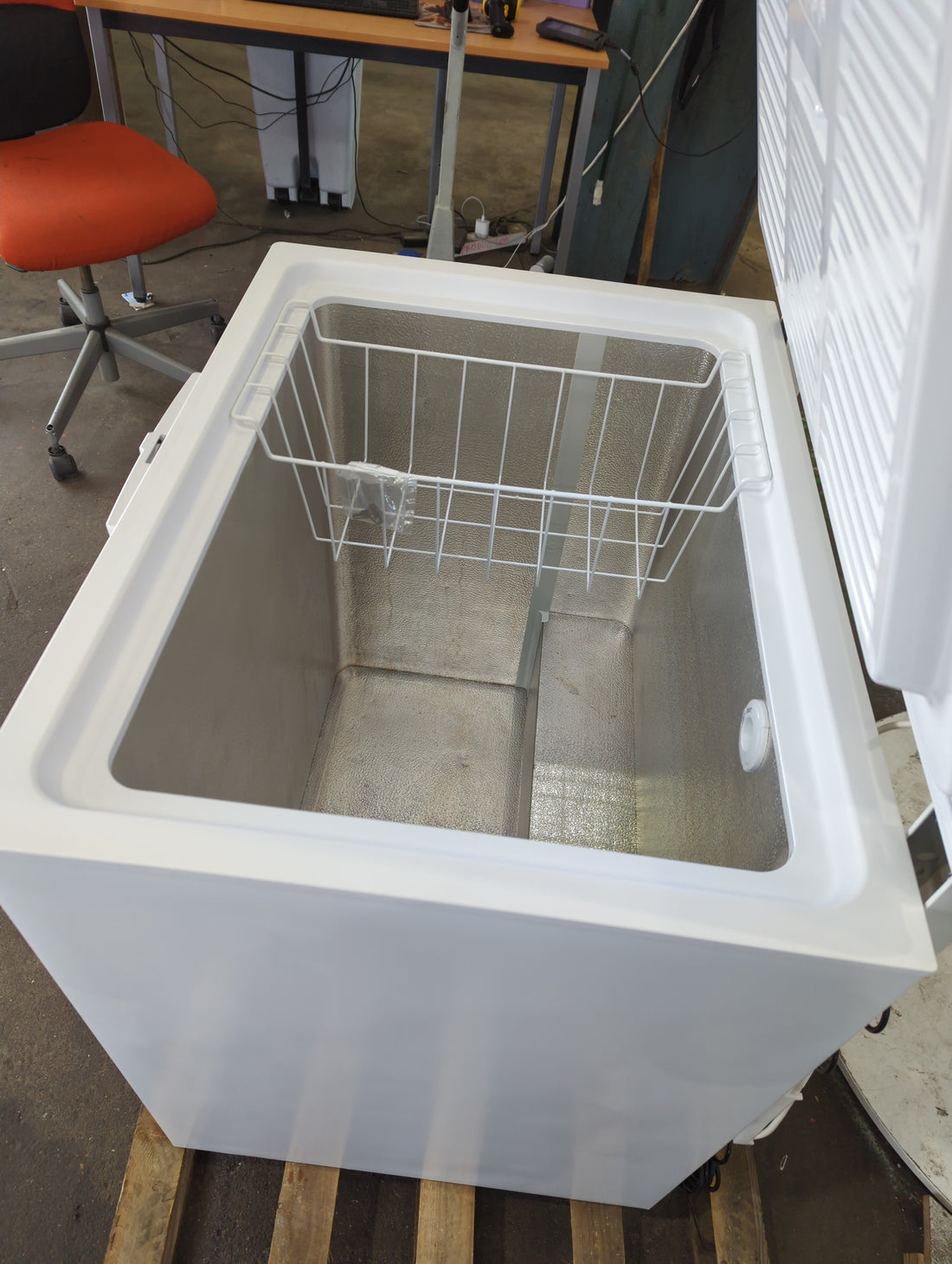 Congélateur Coffre 204 L Reconditionné WHIRLPOOL W204FO : vue de l'intérieur