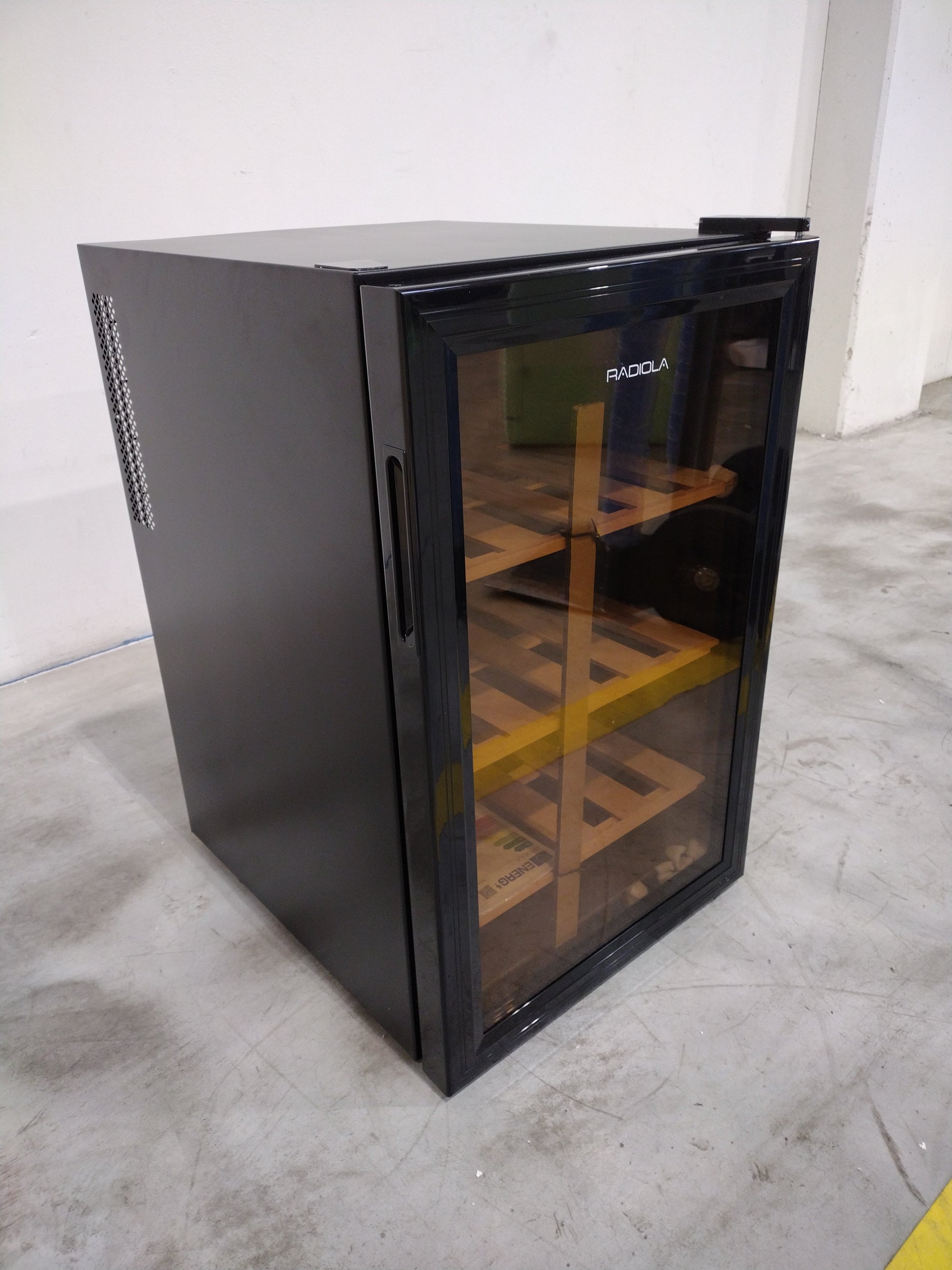 Cave À Vin De Vieillissement 28 Bouteilles Reconditionné RADIOLA RACV28GB : détails