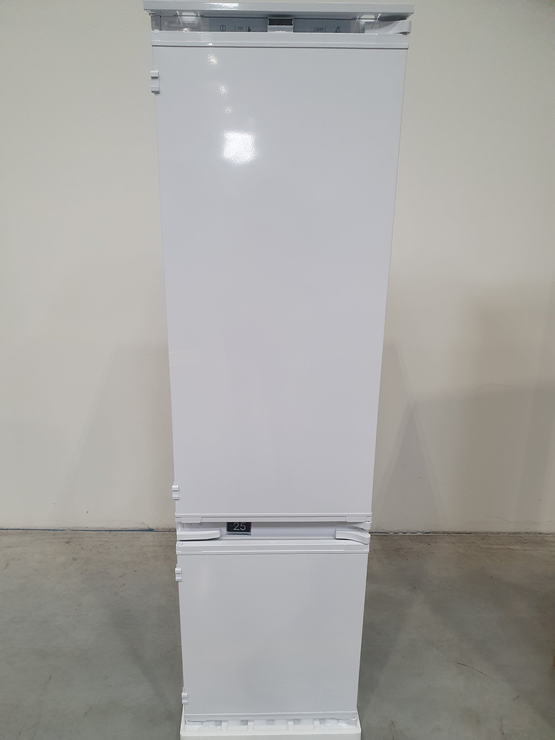 Réfrigérateur Encastrable 289 L Reconditionné BEKO BCHA306E4SN : détails