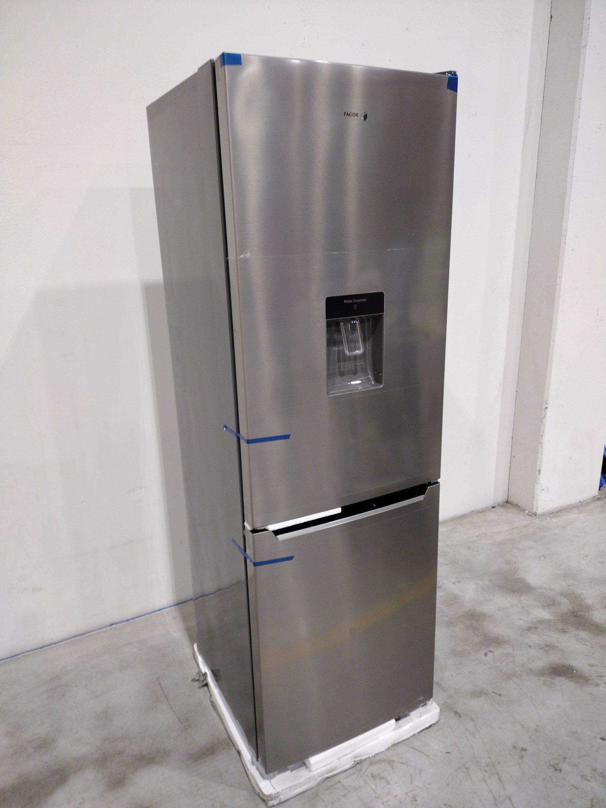 Réfrigérateur Avec Congélateur 322 L Reconditionné FAGOR FFN83222X : détails