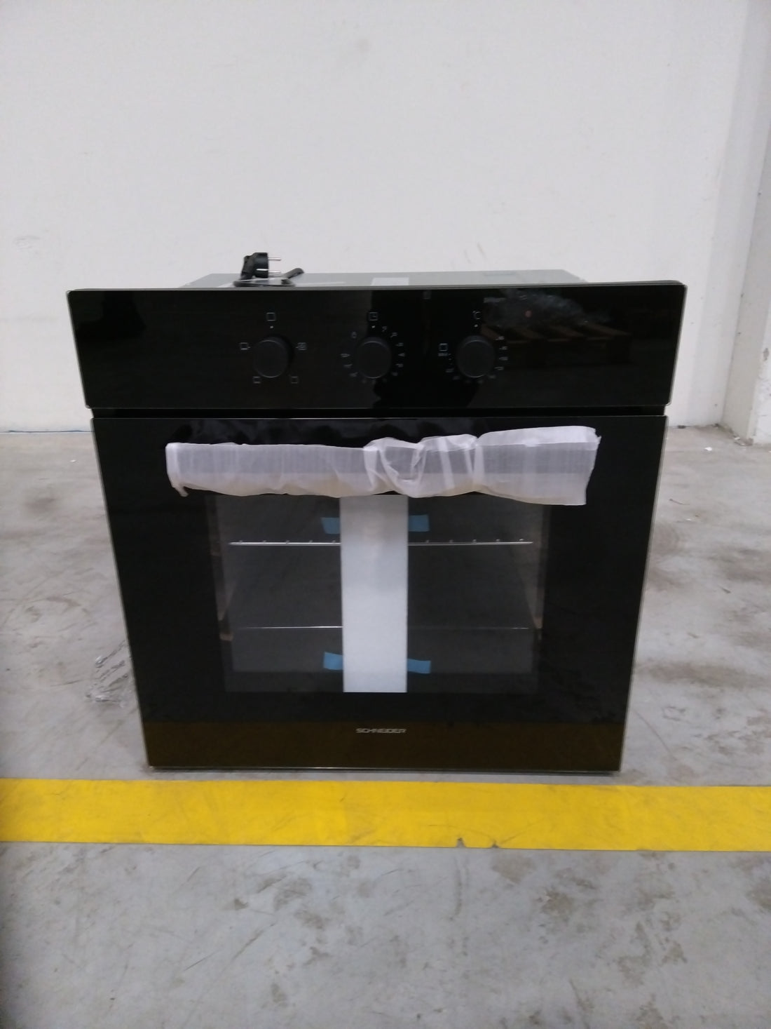 Four Traditionnel 66 L Reconditionné SCHNEIDER SCOE6166BL : détails