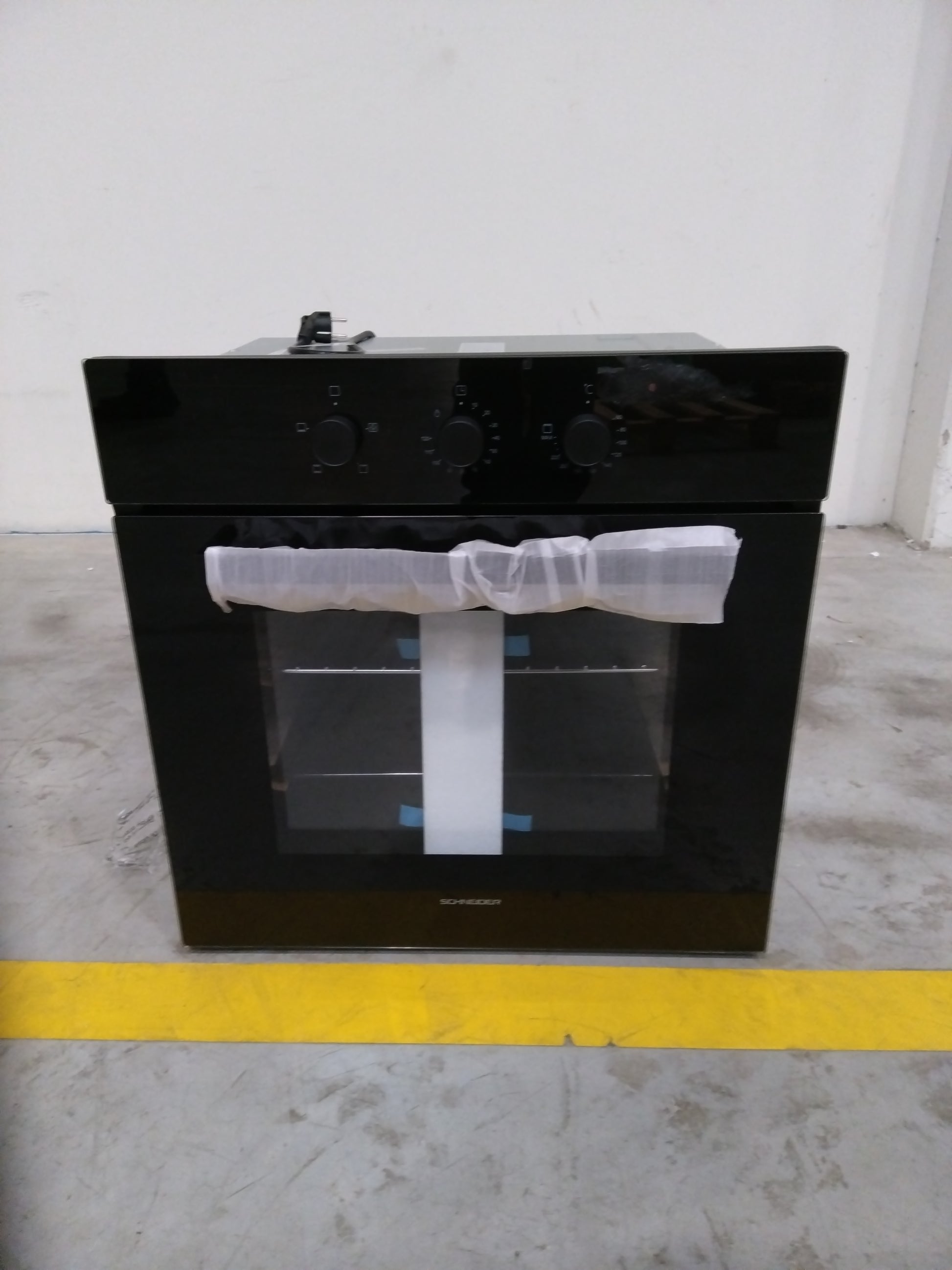 Four Traditionnel 66 L Reconditionné SCHNEIDER SCOE6166BL : détails