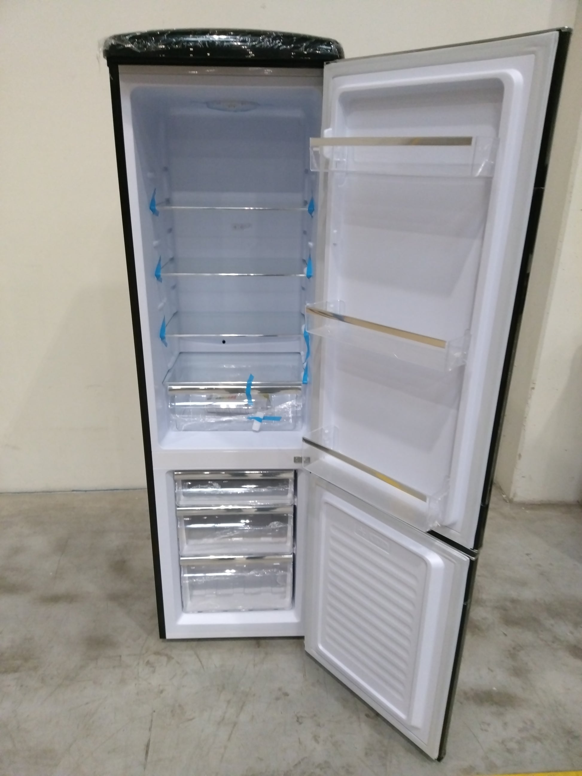 Réfrigérateur Avec Congélateur 244 L Reconditionné FRIGELUX CB255RNA++ : détails