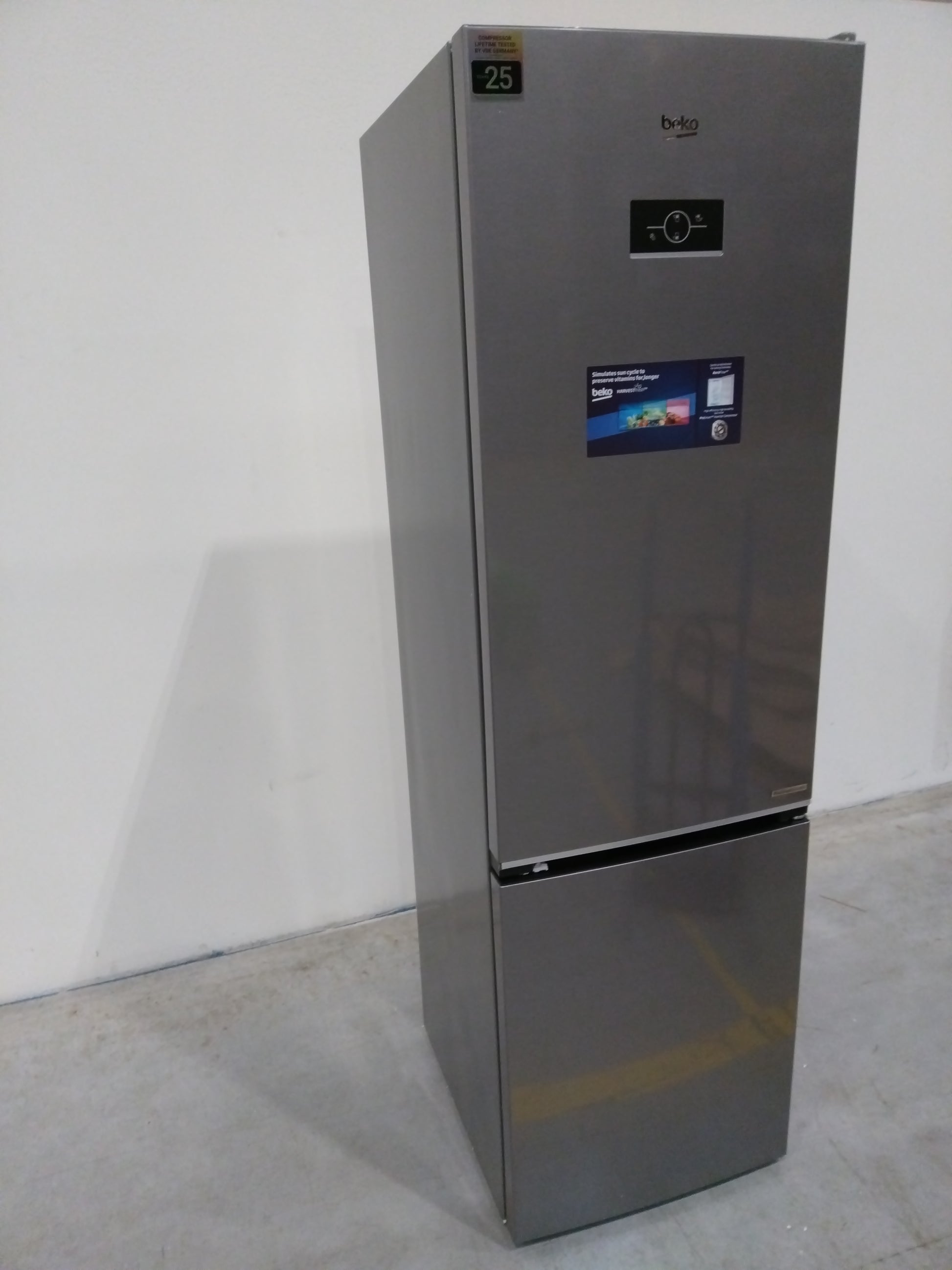 Réfrigérateur Avec Congélateur 355 L Reconditionné BEKO B5RCNE405HXB : détails