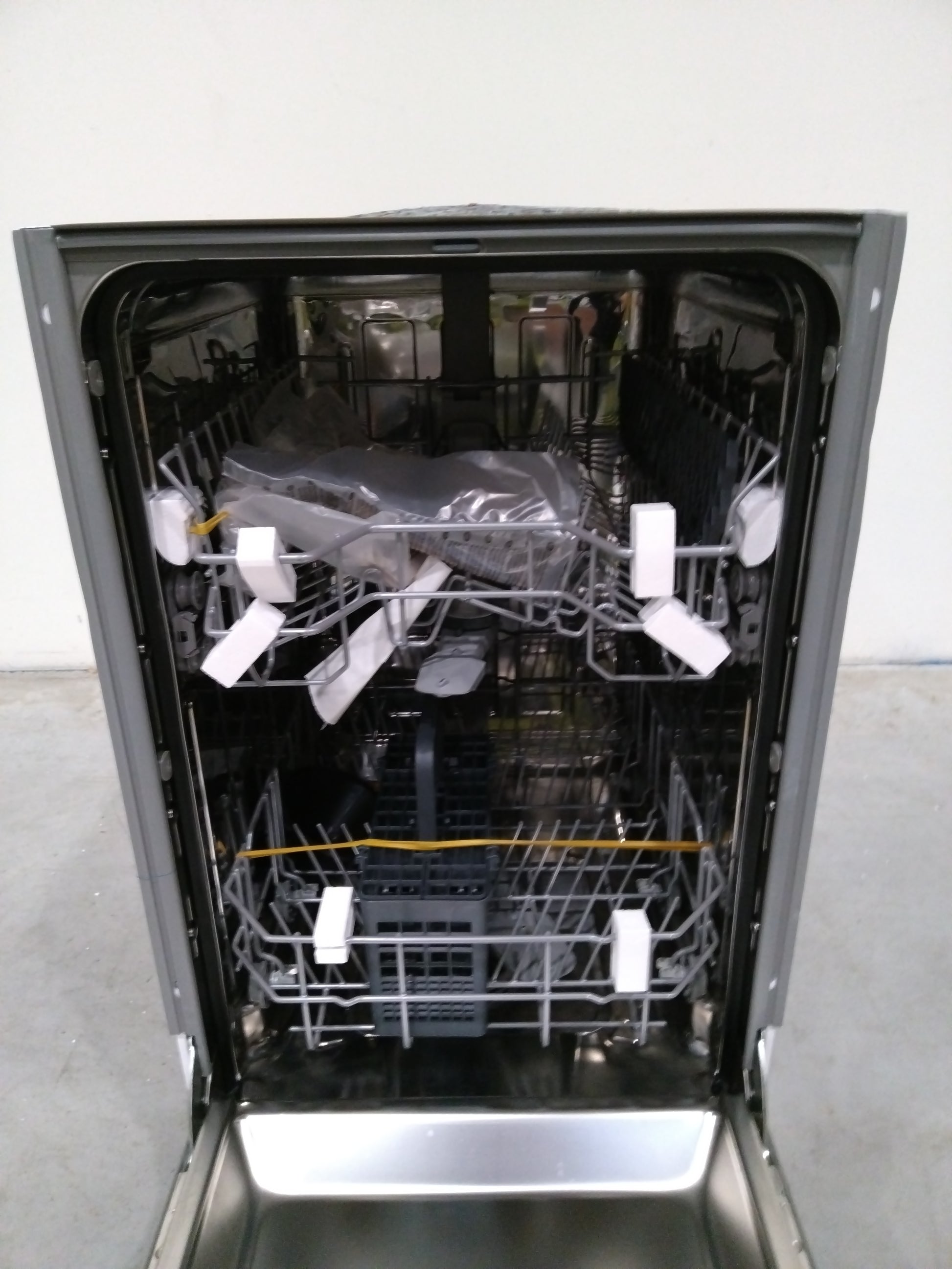 Lave-Vaisselle Encastrable 10 Cvts Reconditionné BEKO LVI42F : détails