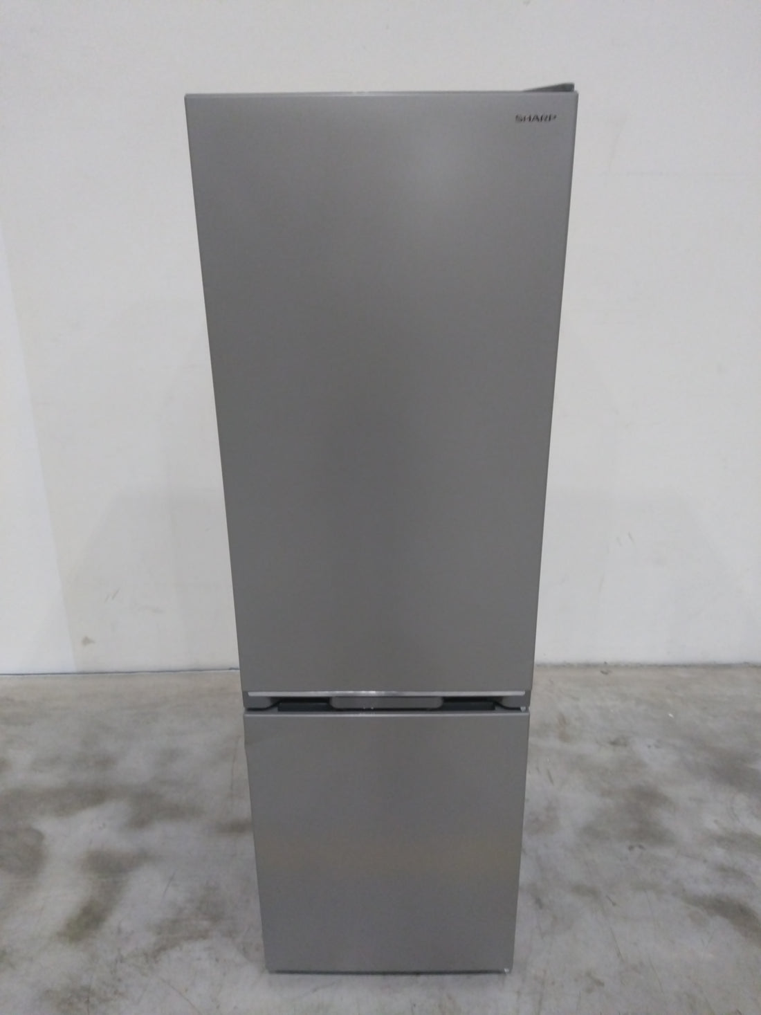 Réfrigérateur Avec Congélateur 268 L Reconditionné SHARP SJ-FBB04DTXSE : détails