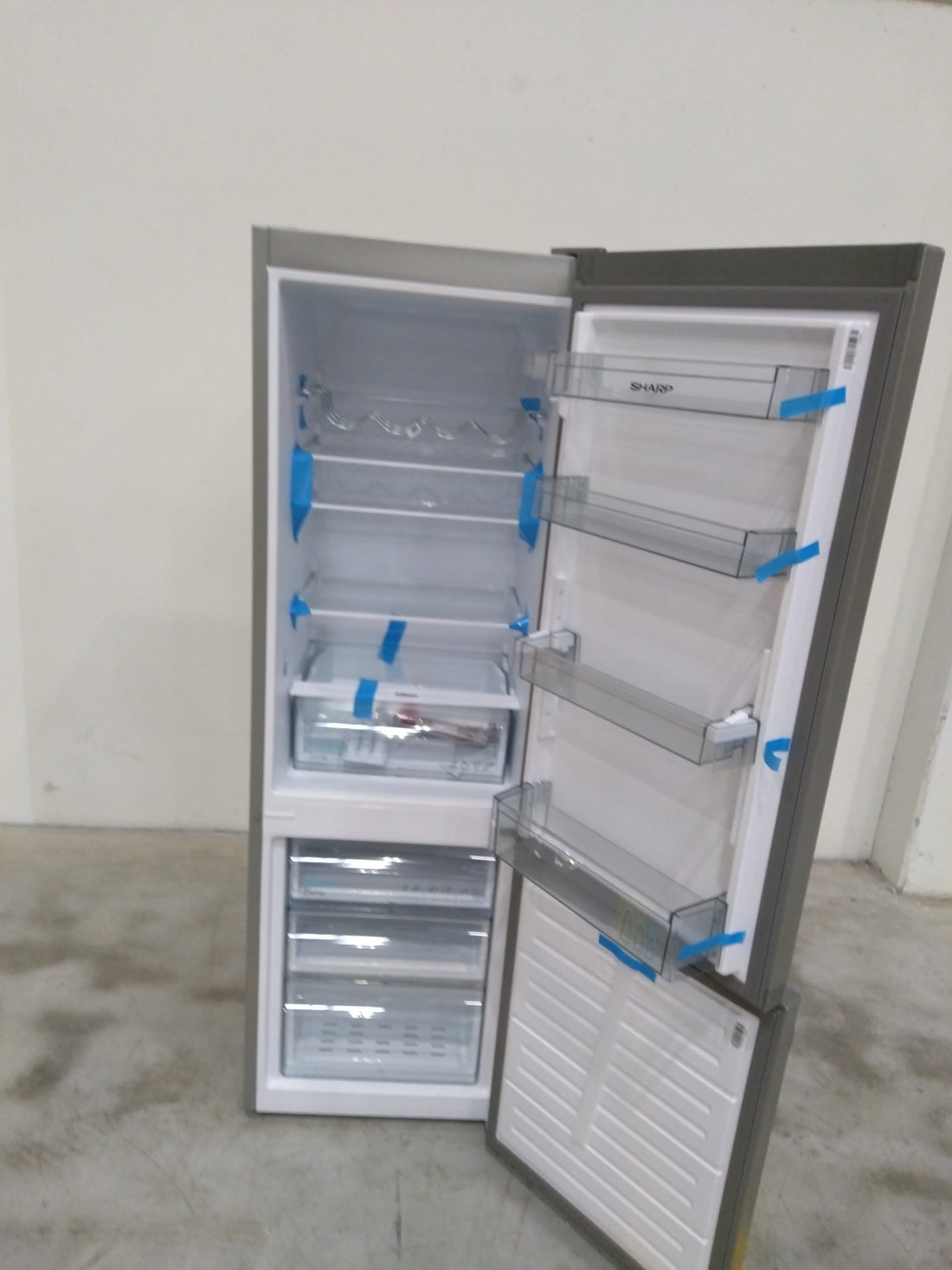 Réfrigérateur Avec Congélateur 268 L Reconditionné SHARP SJ-FBB04DTXSE : détails