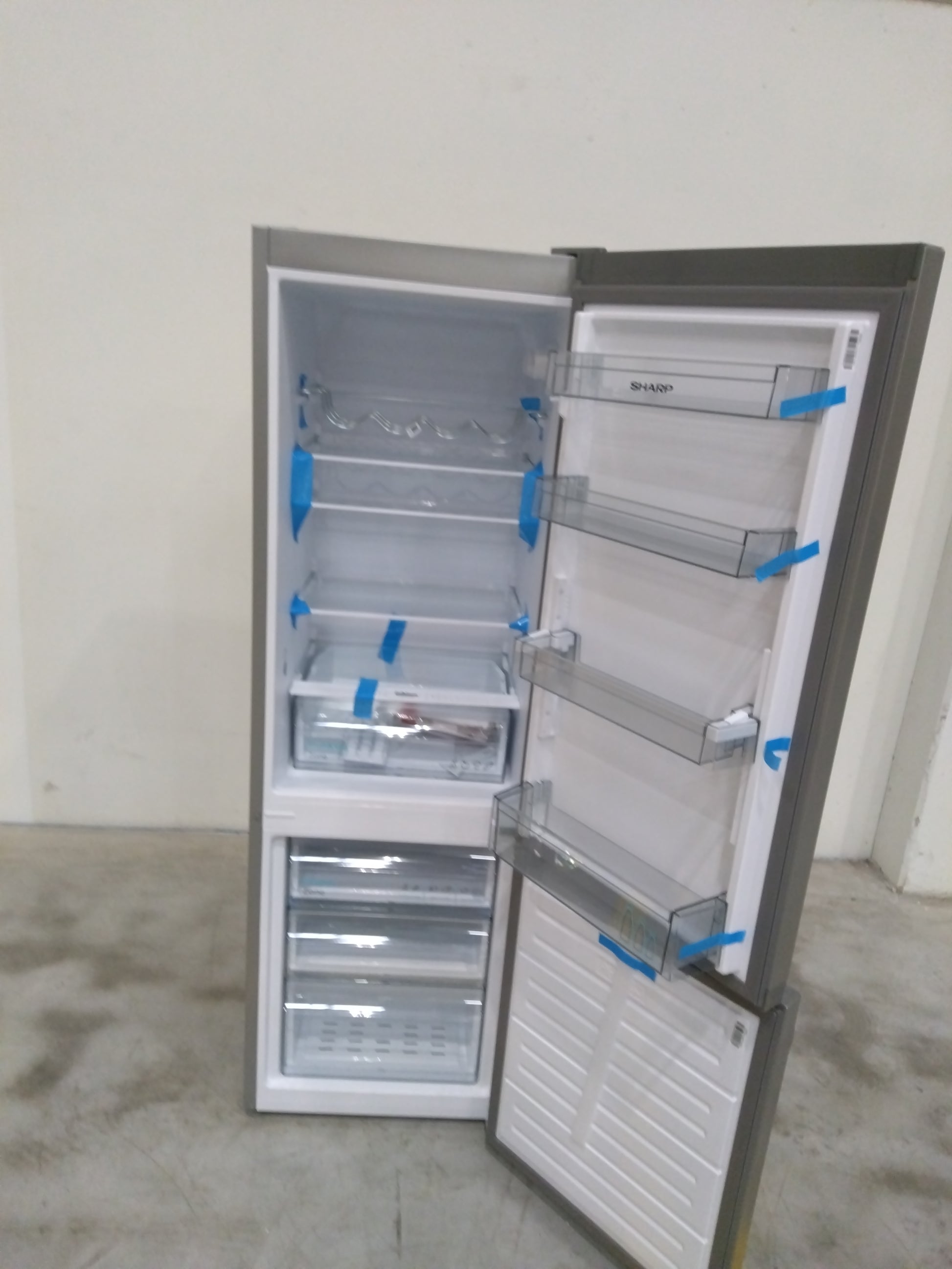 Réfrigérateur Avec Congélateur 268 L Reconditionné SHARP SJ-FBB04DTXSE : détails