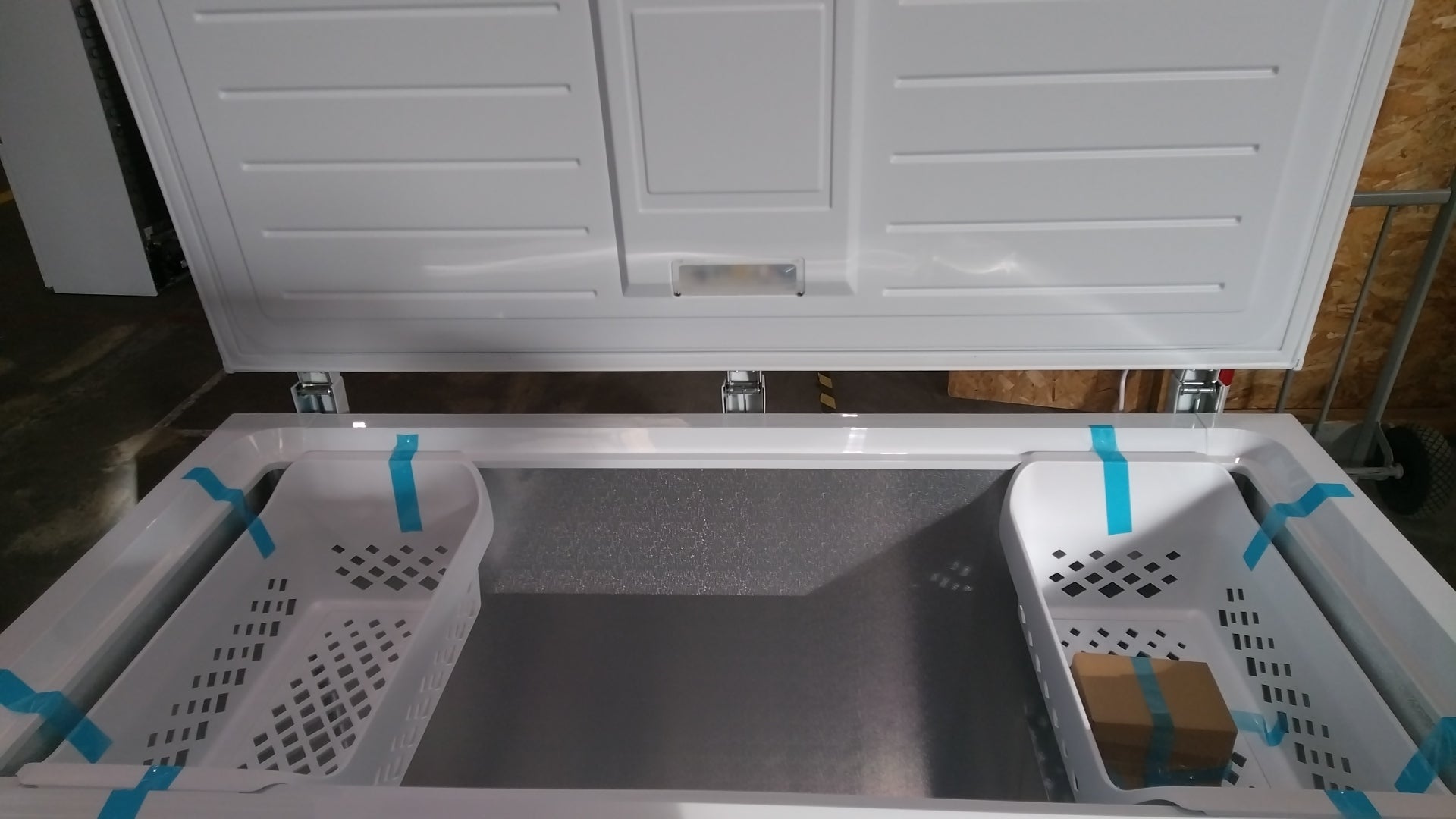 Congélateur Coffre 418 L Reconditionné BRANDT BFK418DBW : détails