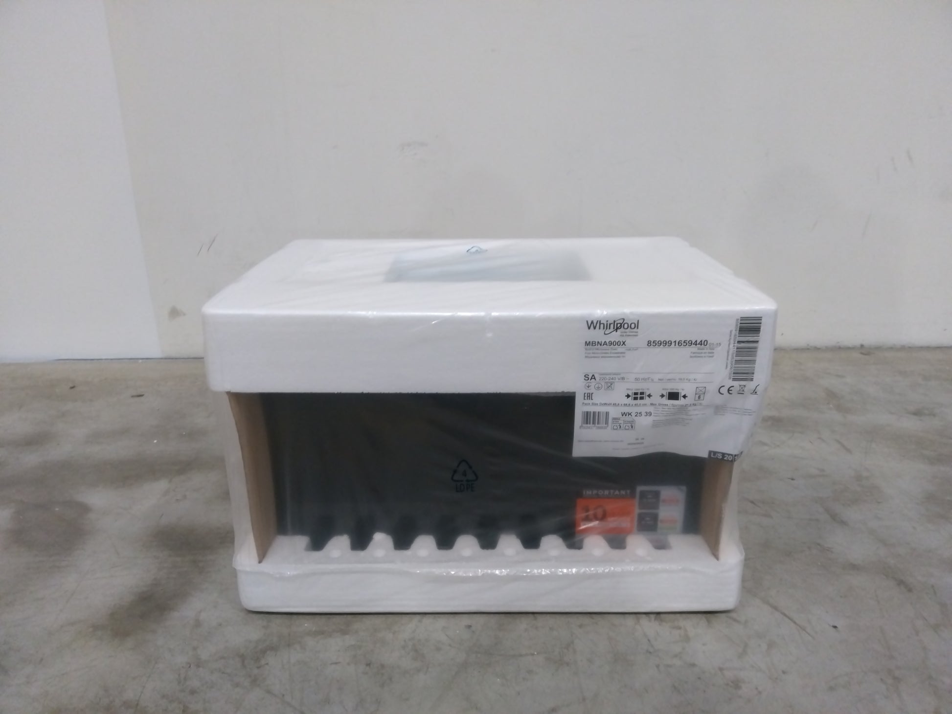 Four Micro-Ondes 22 L Reconditionné WHIRLPOOL MBNA900X : détails