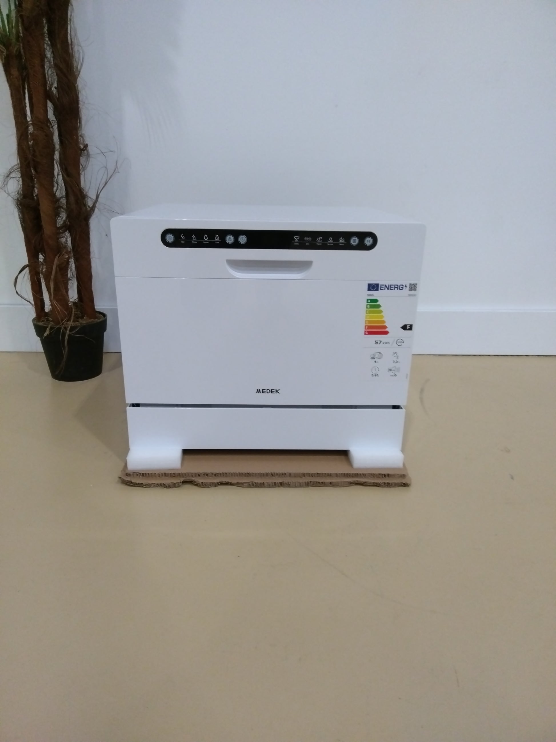 Lave-vaisselle Compact 6 couverts Reconditionné MEDEK MED8407