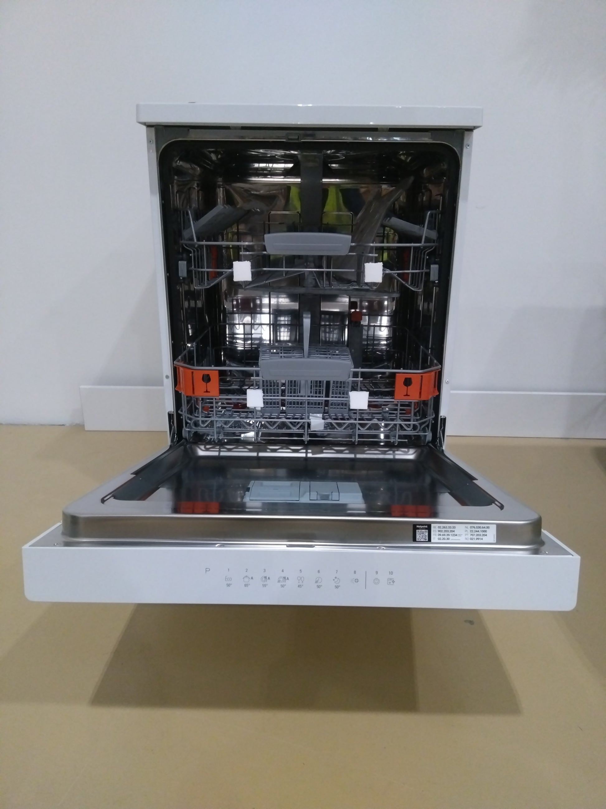 Lave-vaisselle Pose Libre 14 couverts Reconditionné HOTPOINT HFC3T232WG