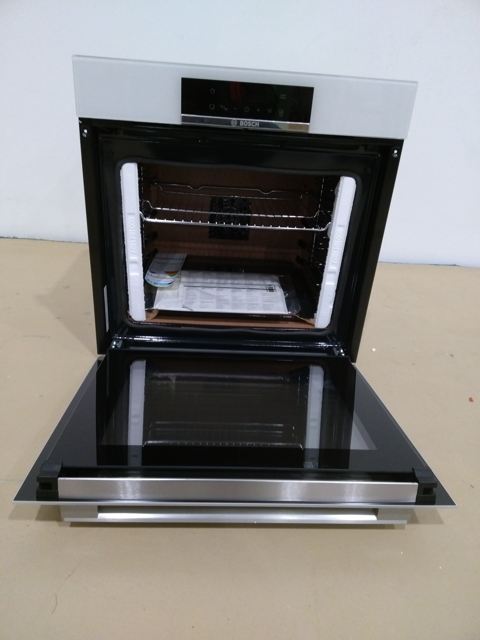 Four Chaleur Tournante 71 L Reconditionné BOSCH HBA572BW3F