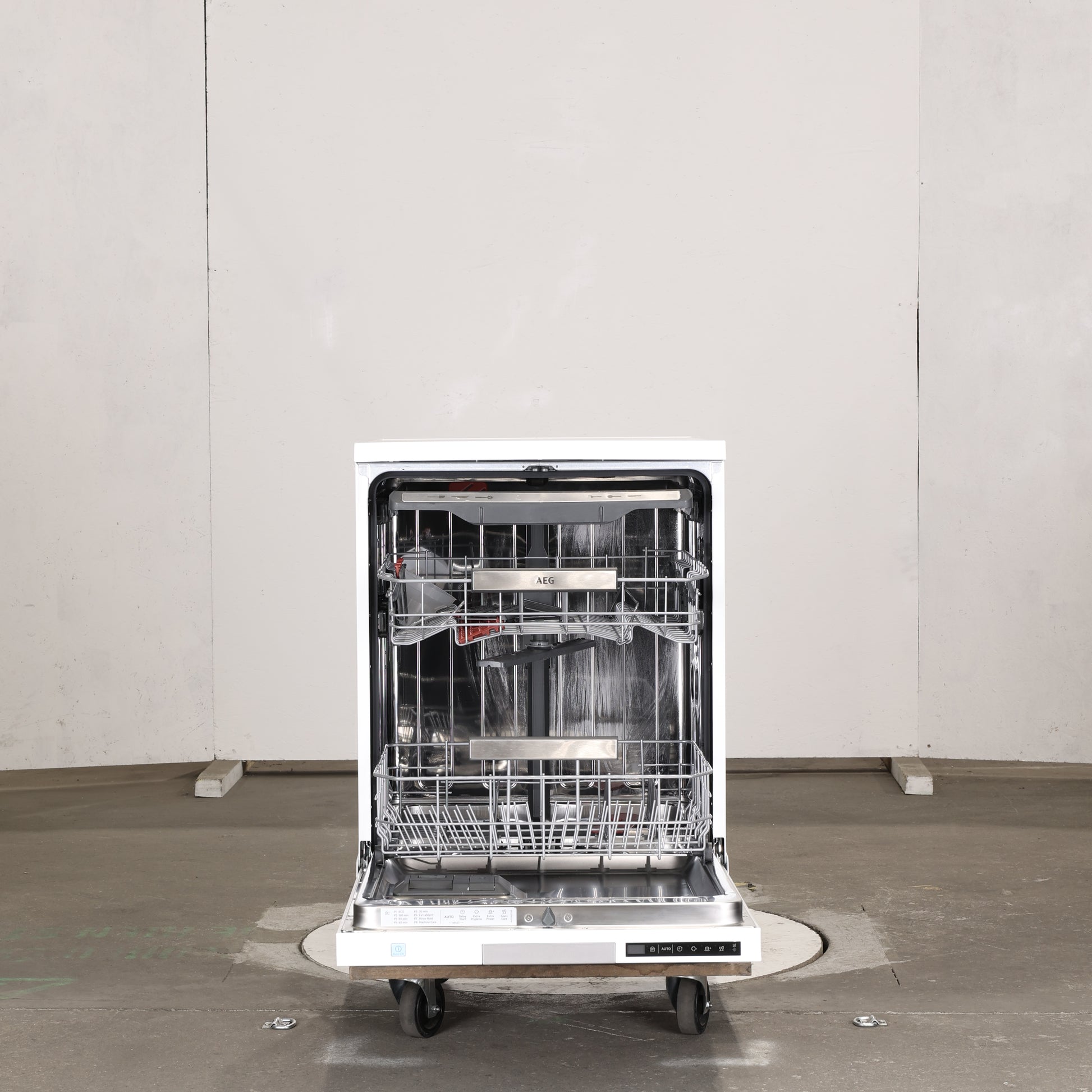 Lave-vaisselle Pose Libre 14 couverts Reconditionné AEG FFB76717PW