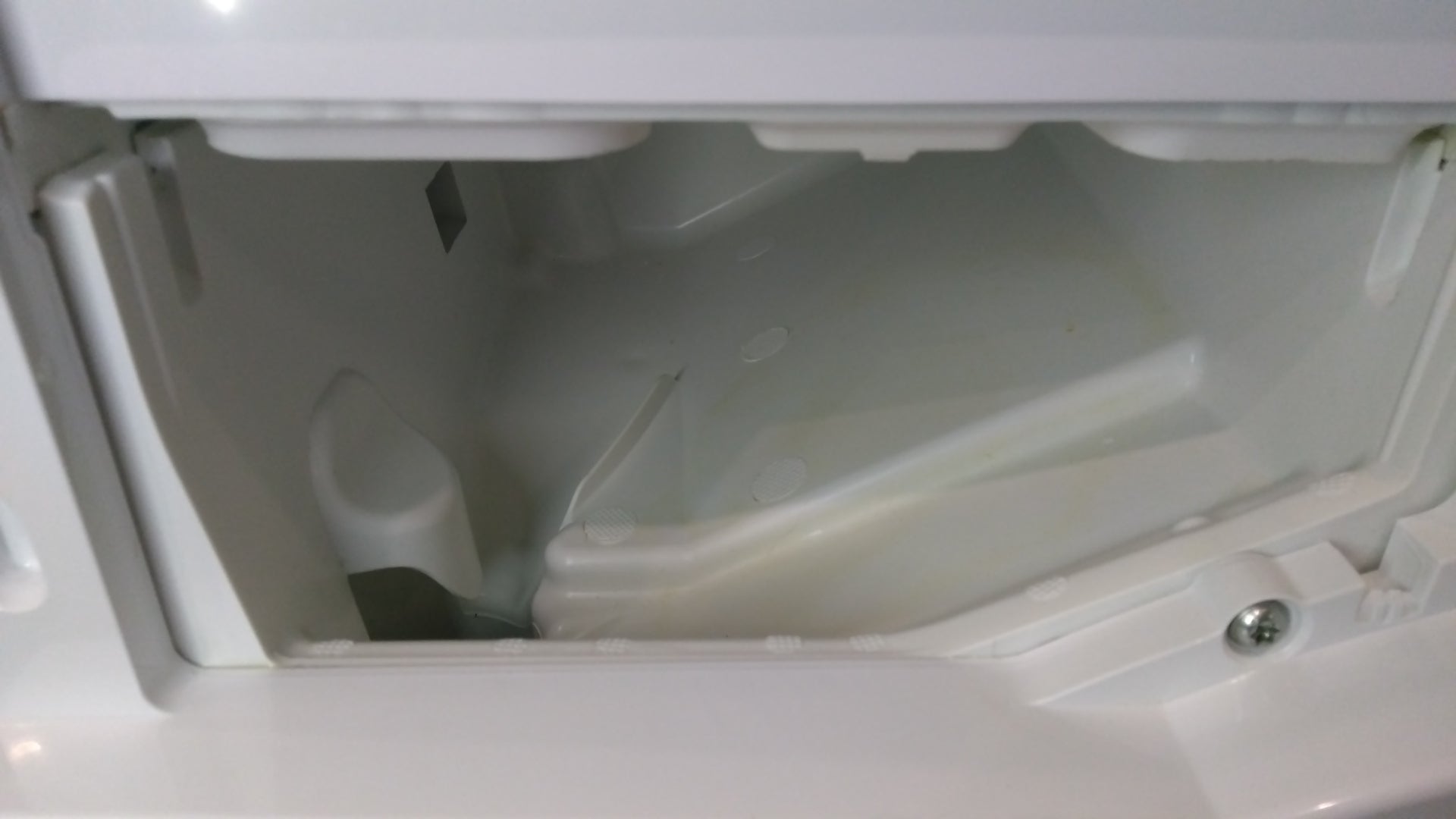 Lave-linge Sechant 8 kg Reconditionné BEKO WDW85122