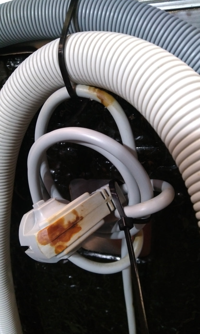 Lave-vaisselle Pose Libre 12 couverts Reconditionné ELECTROLUX ESF6634RZW