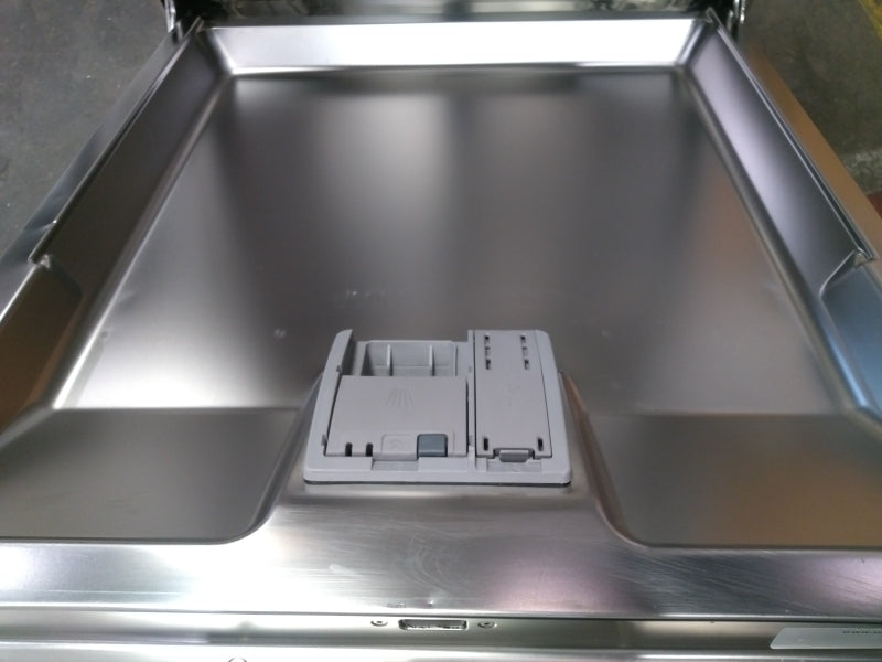 Lave-vaisselle Pose Libre 14 couverts Reconditionné SIEMENS SM6P1S