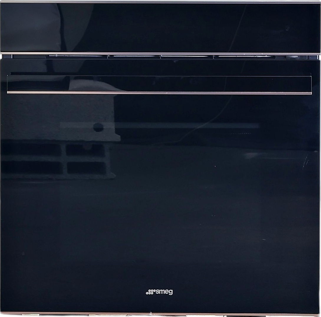 Four Chaleur Tournante 68 L Reconditionné SMEG SO6606APNR