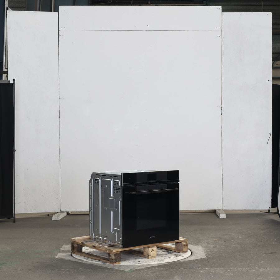 Four Chaleur Tournante 68 L Reconditionné SMEG SO6104APN