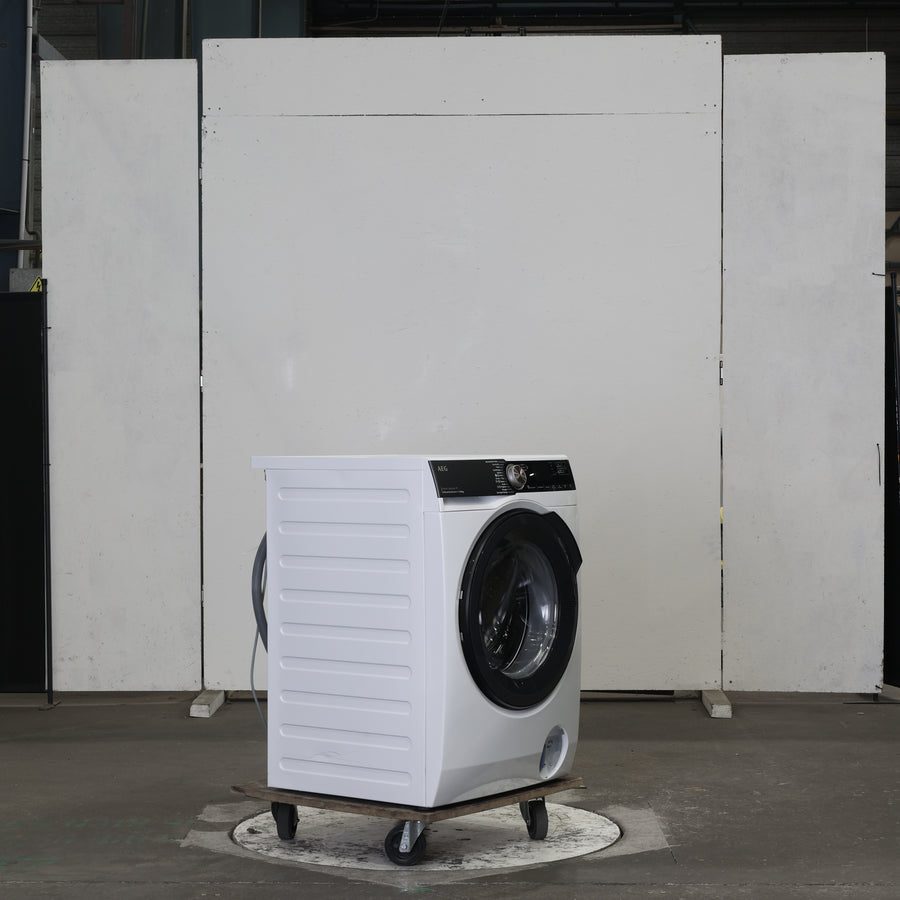 Lave-linge Hublot 10 kg Reconditionné AEG LFR95A116SW