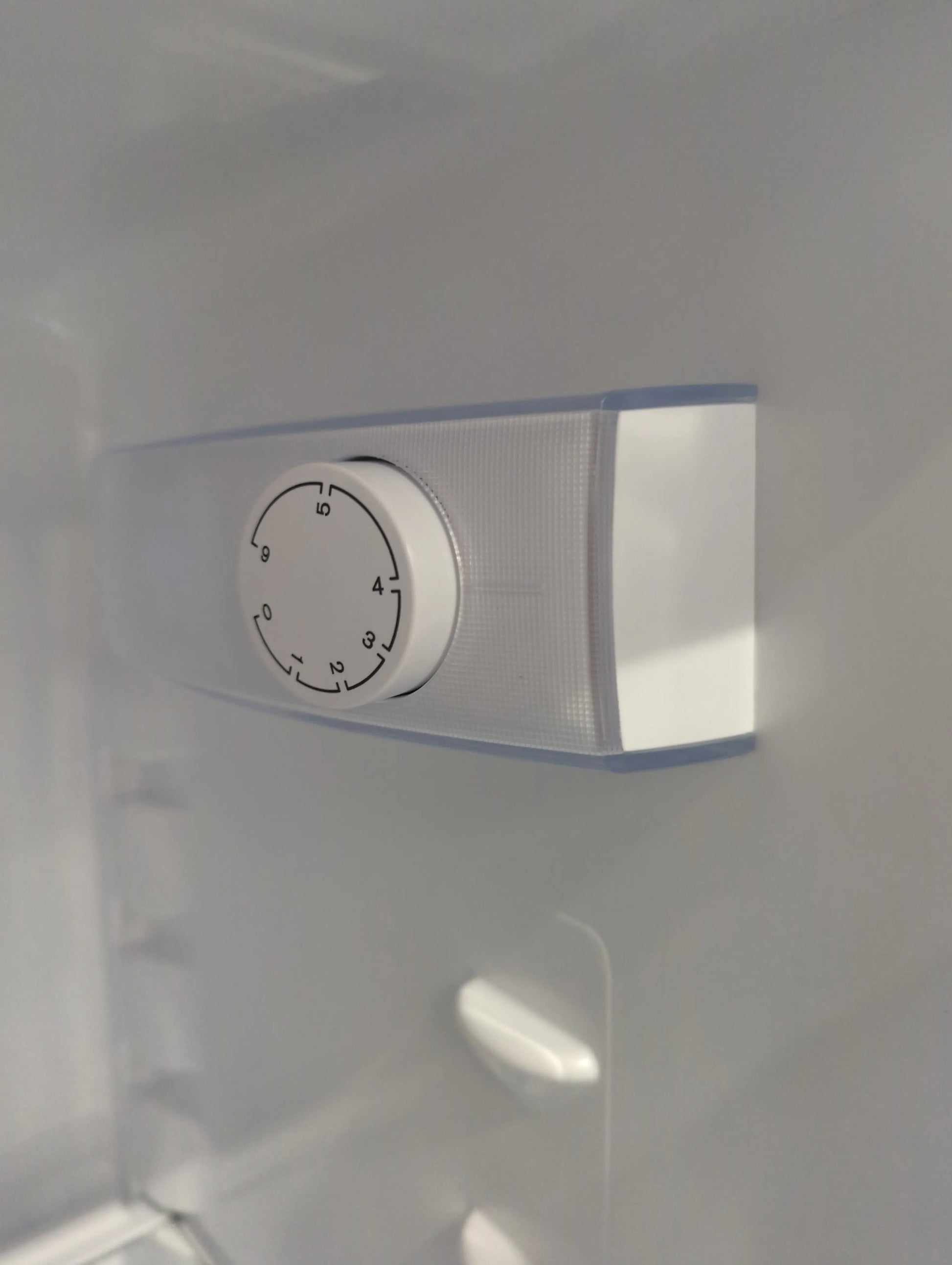 Réfrigérateur Encastrable 208 L Reconditionné ZANUSSI ZRAE12ES