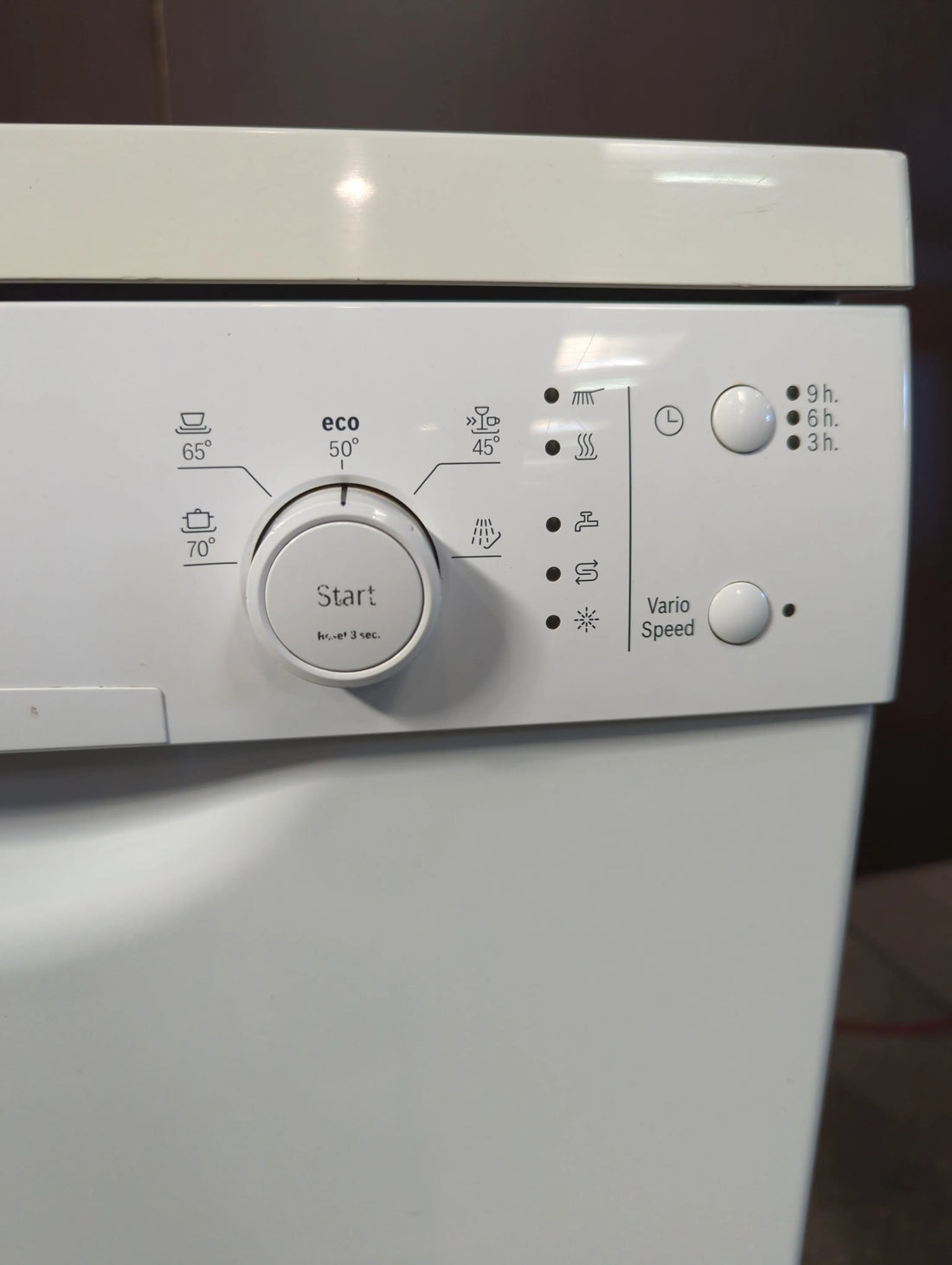 Lave-Vaisselle Pose Libre 9 Cvts Reconditionné BOSCH SPS50E12EU : vue de l'intérieur