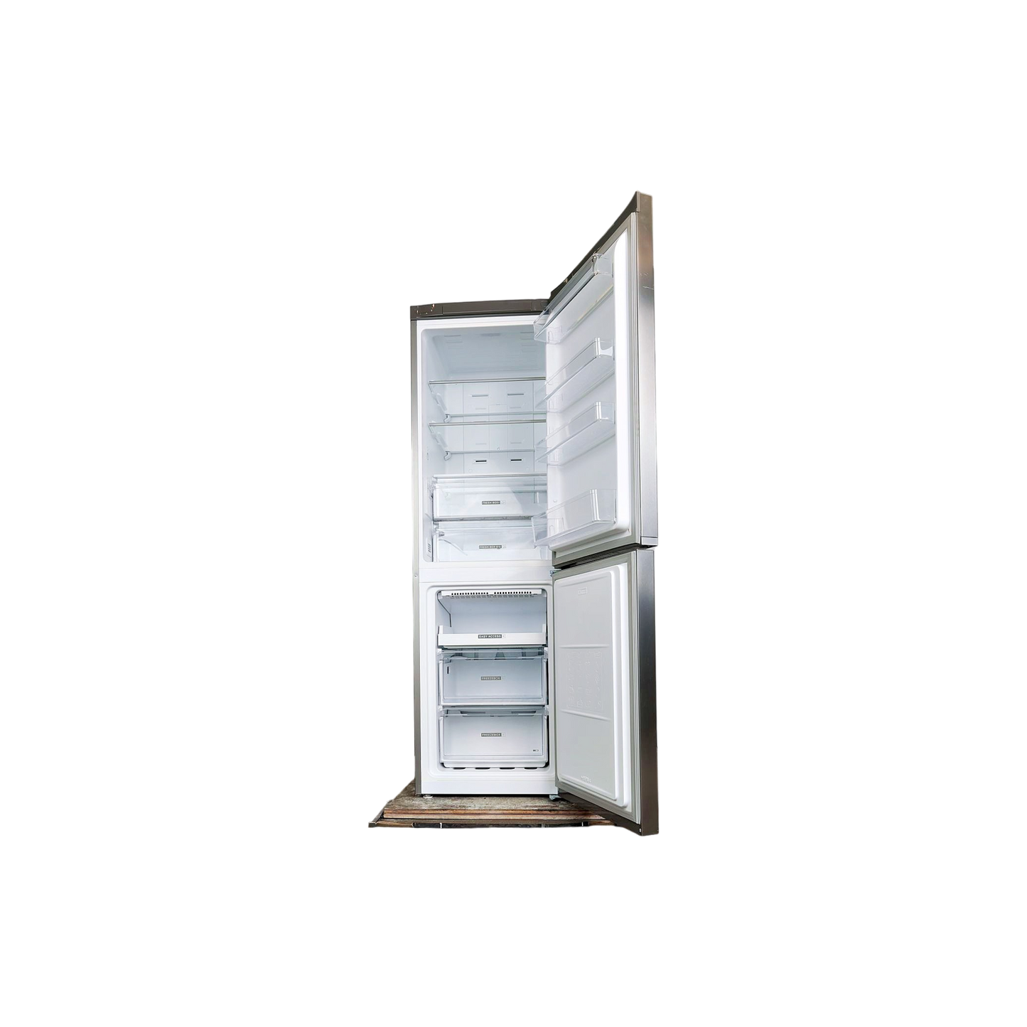 Réfrigérateur Avec Congélateur 338 L Reconditionné WHIRLPOOL W7821OOX : vue de l'intérieur